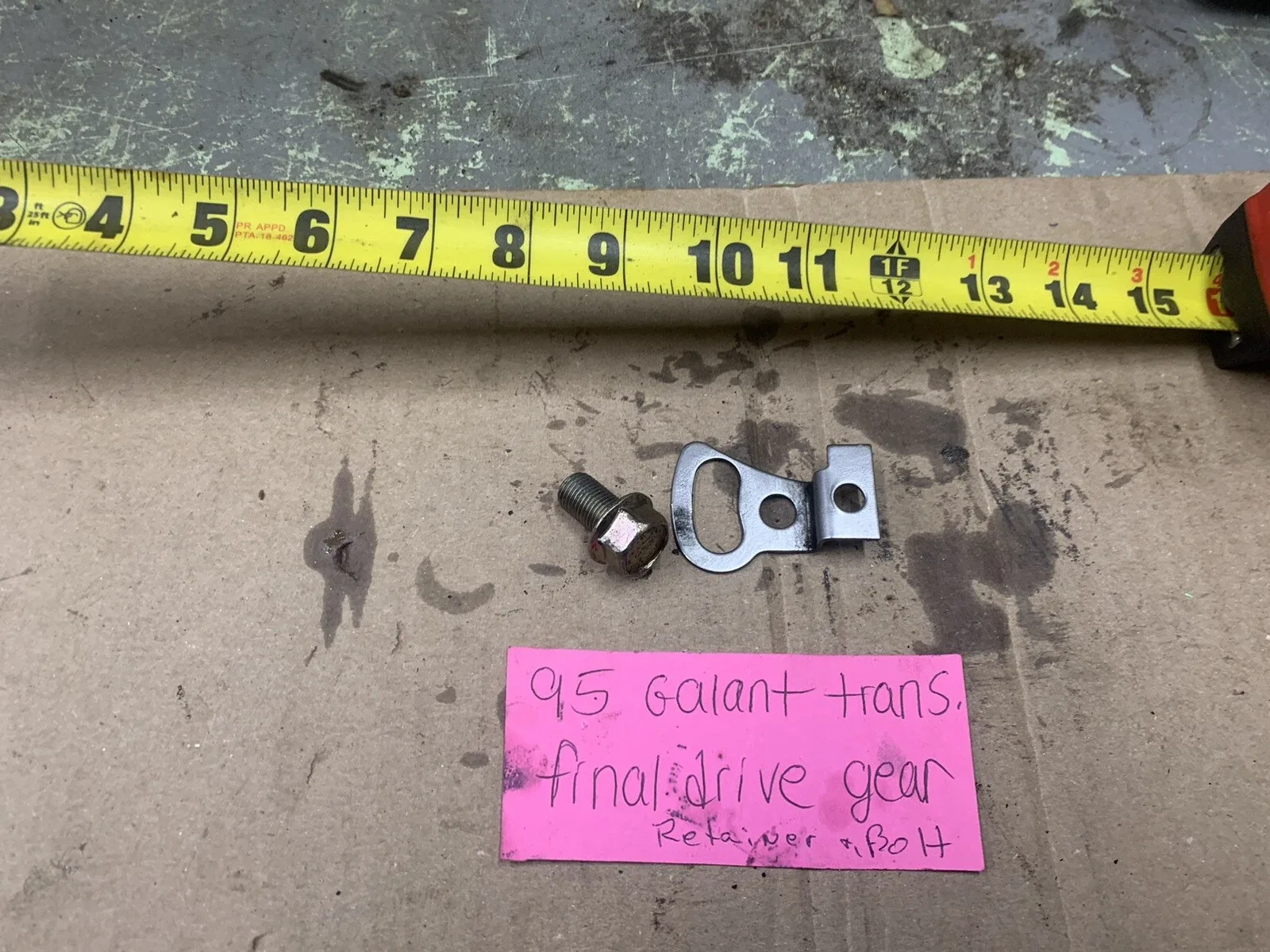 1994-1995 Mitsubishi Galant Final Drive Gear Bolt Retainer