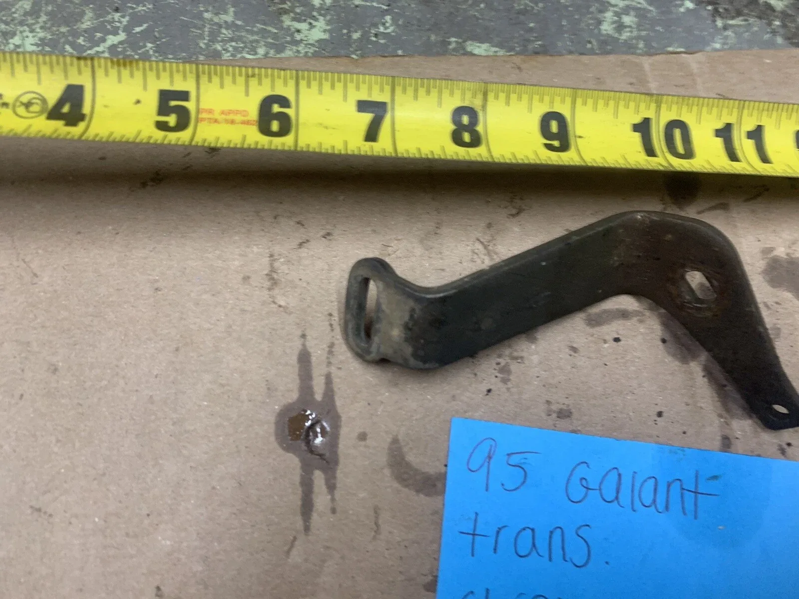 1994-1995 Mitsubishi Galant Automatic Transaxle External Shift Lever Arm image 3