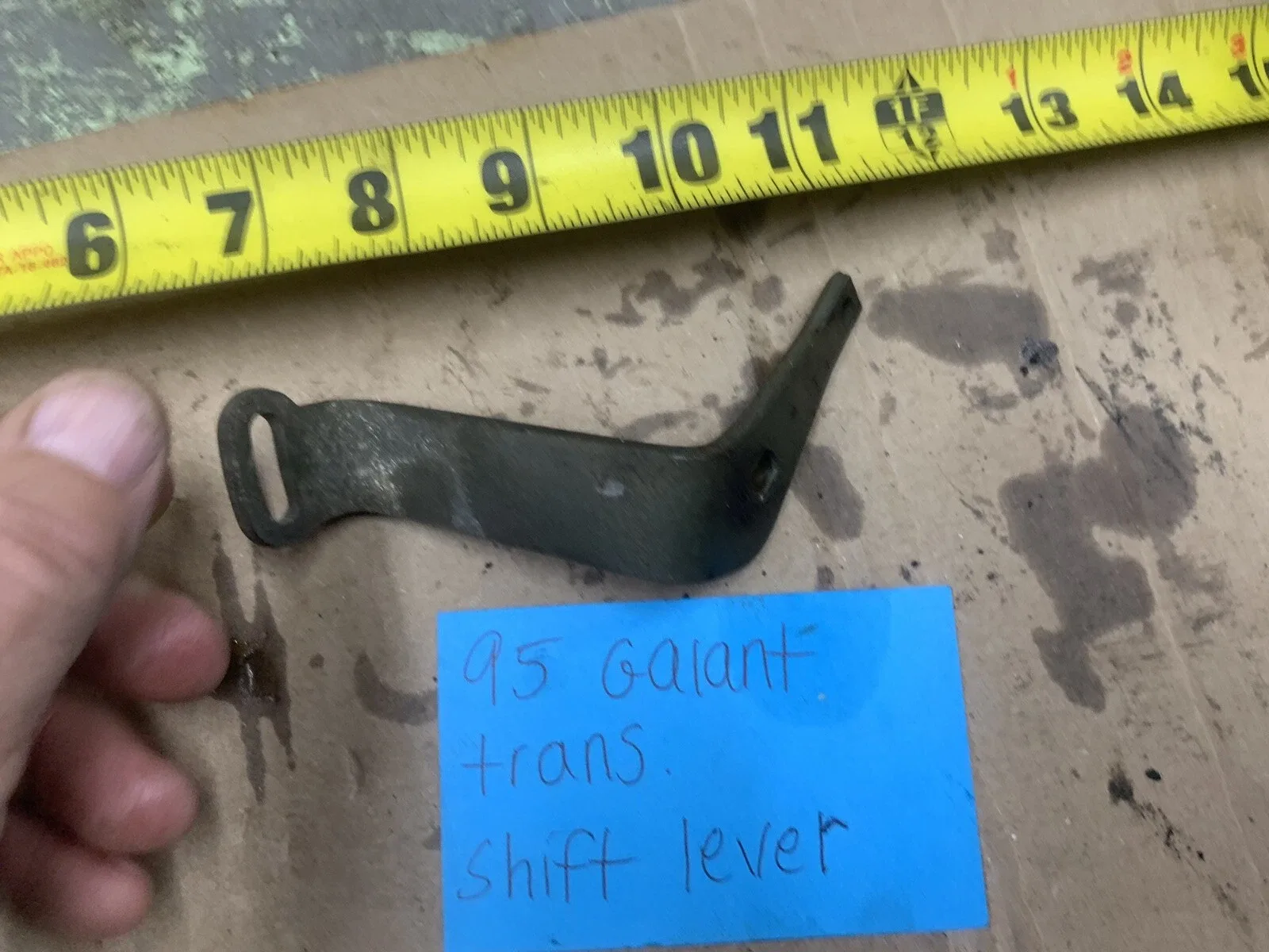 1994-1995 Mitsubishi Galant Automatic Transaxle External Shift Lever Arm image 4