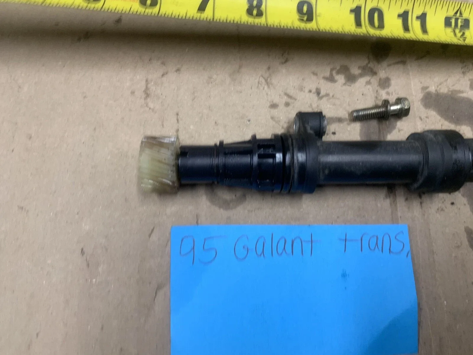 1994-1995 Mitsubishi Galant Auto Transaxle Speedometer Pinion Assembly image 2