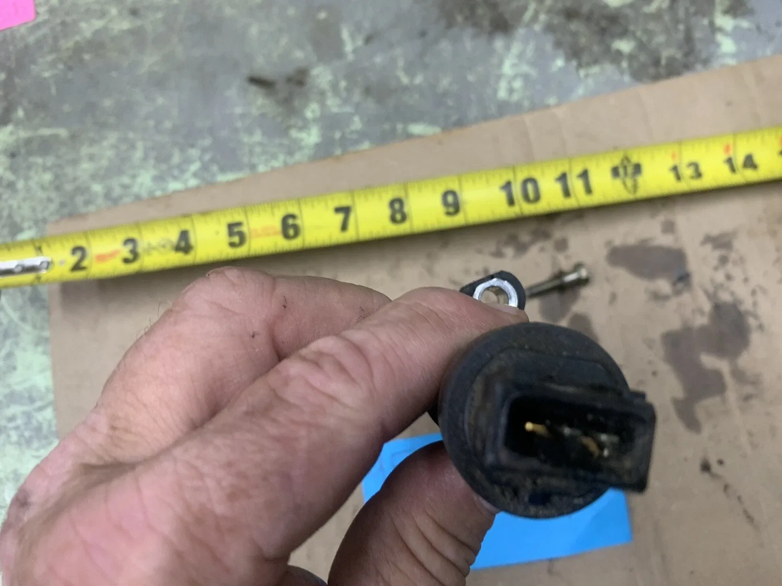 1994-1995 Mitsubishi Galant Auto Transaxle Speedometer Pinion Assembly image 3