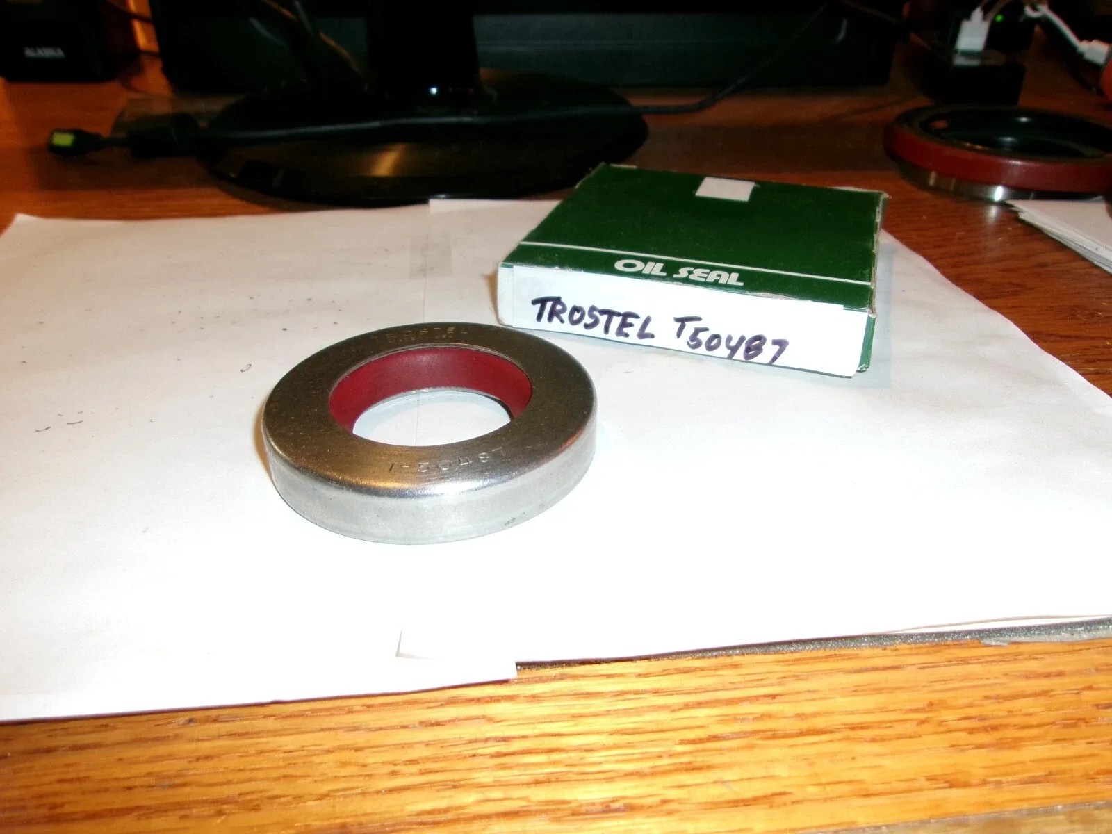 TROSTEL T50487 Oil Seal 1.5 x 2.686 x 0.5 in - Made in USA image 2