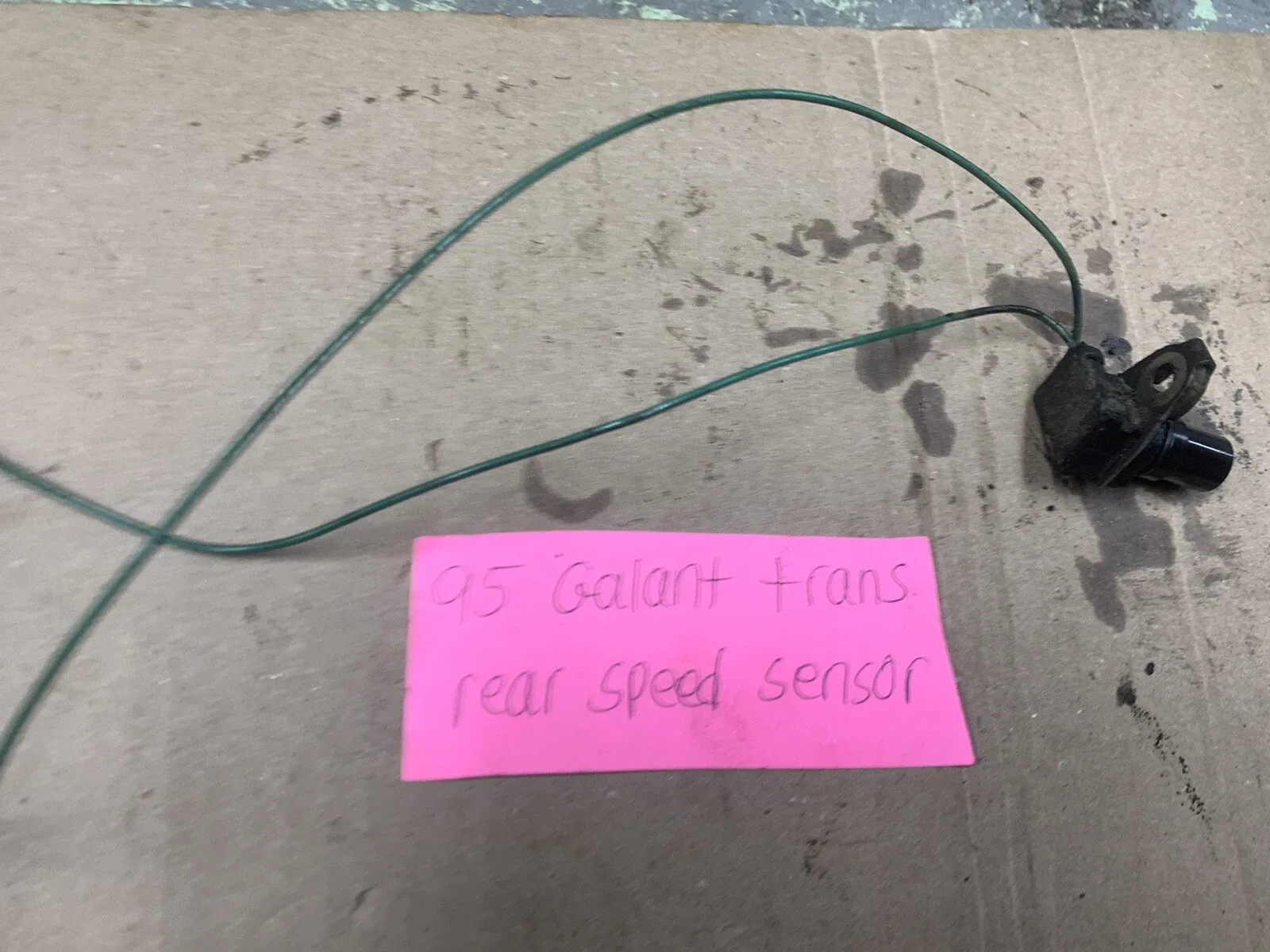 1994-1995 Mitsubishi Galant Auto Transaxle Output Sensor Wiring Connector image 2