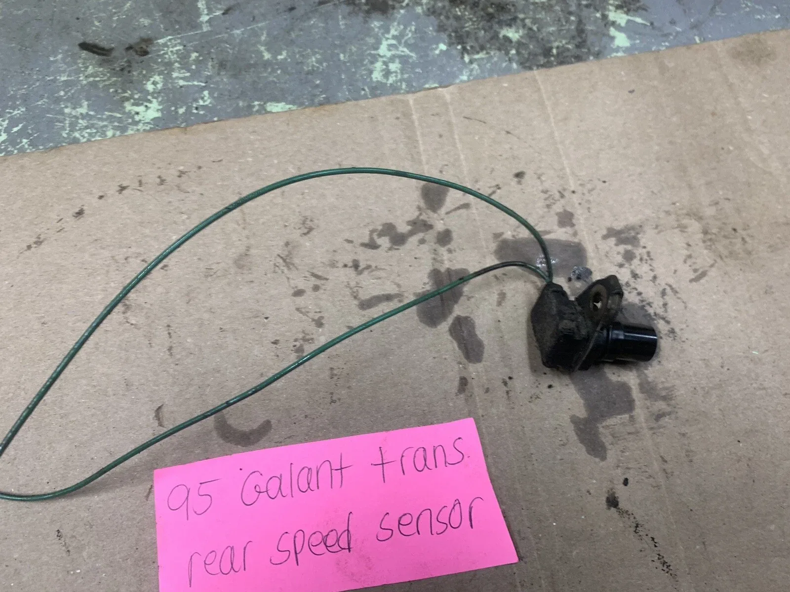 1994-1995 Mitsubishi Galant Auto Transaxle Output Sensor Wiring Connector image 4