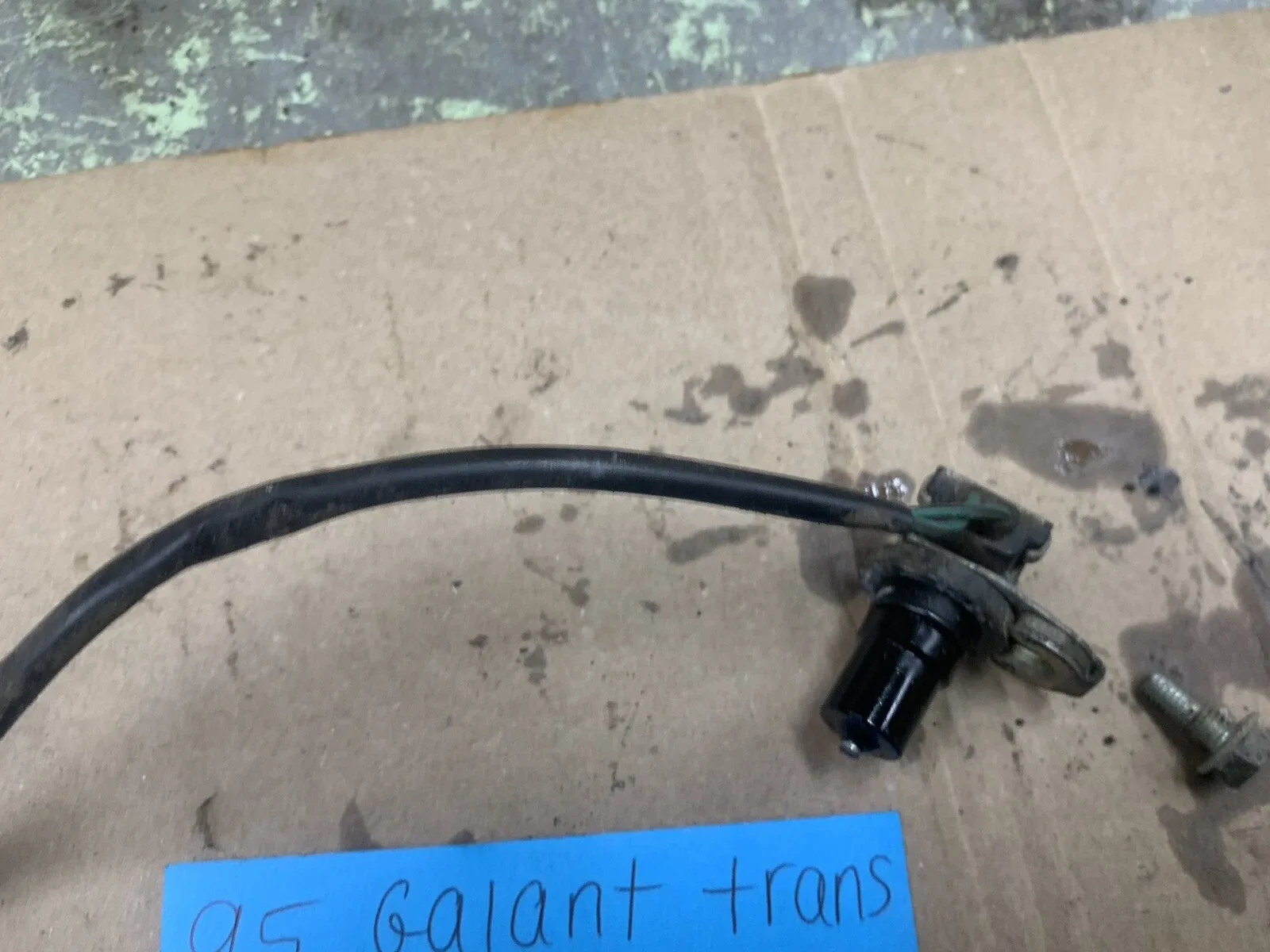 1994-1995 Mitsubishi Galant Auto Transaxle Speed Sensor X378 image 4