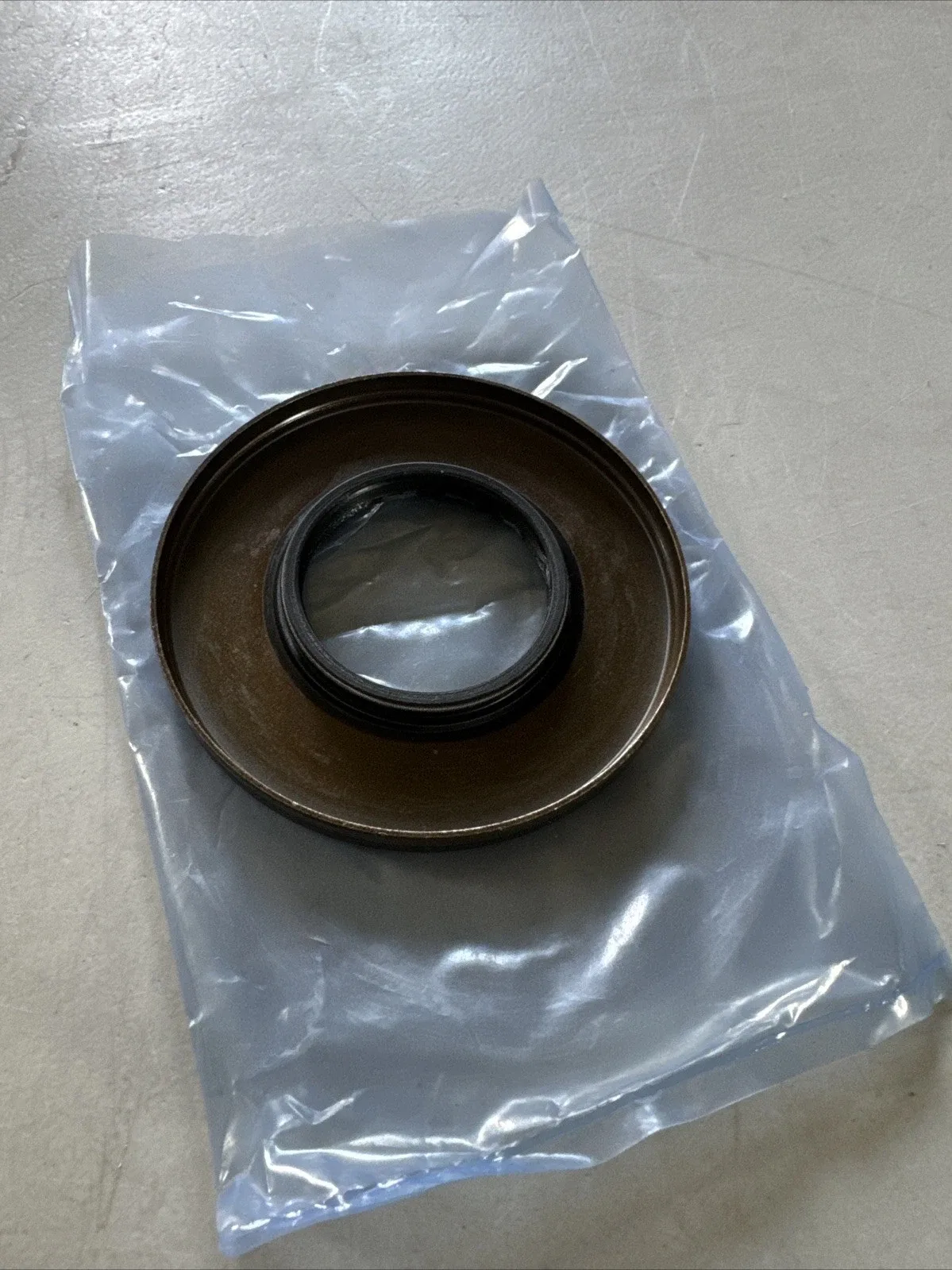 OEM Transfer Case Output Shaft Seal 0A6409596 for 2012-2013 Audi TT Quattro & 2010-2014 VW CC 4Motion