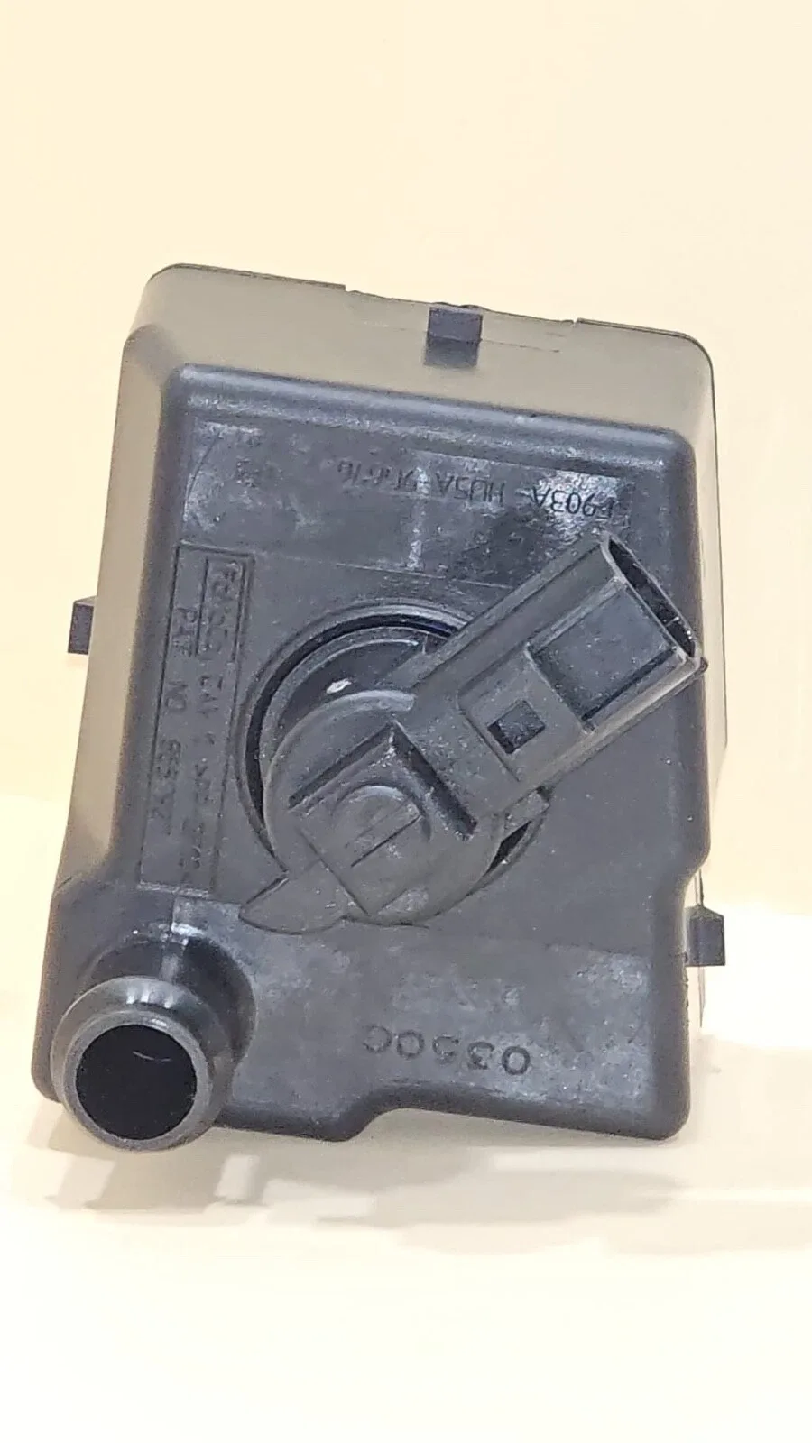 SOLENOID OEM PART#HU5Z9F945C -VAPOR CANISTER PURGE SOLENOID image 4