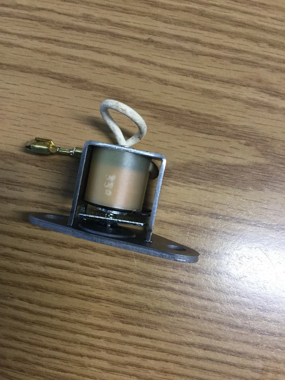 TRANSMISSION SHIFT SOLENOID HUMMER P/N 5572142 image 3
