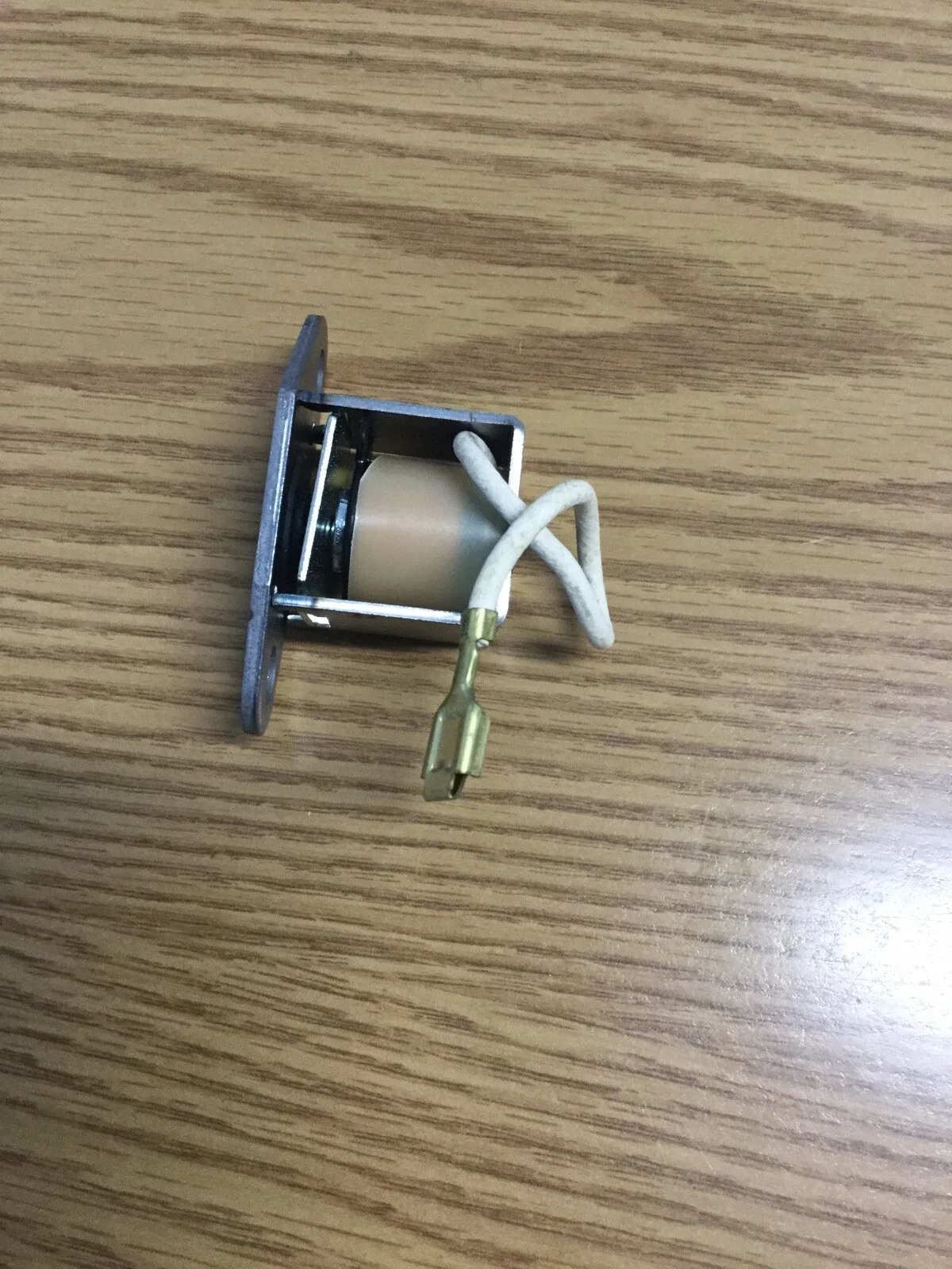 TRANSMISSION SHIFT SOLENOID HUMMER P/N 5572142