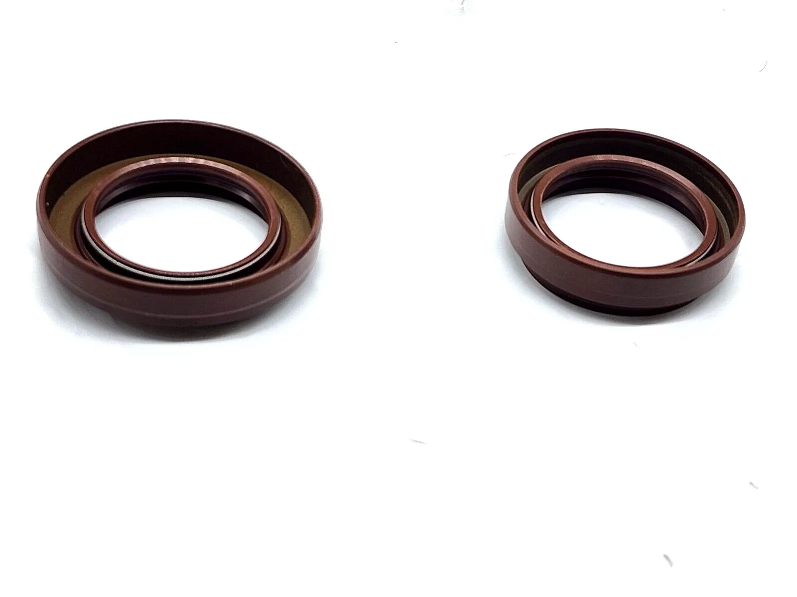 Toyota transmission U540E / A4LB1 axle seals – case & torque converter side image 4