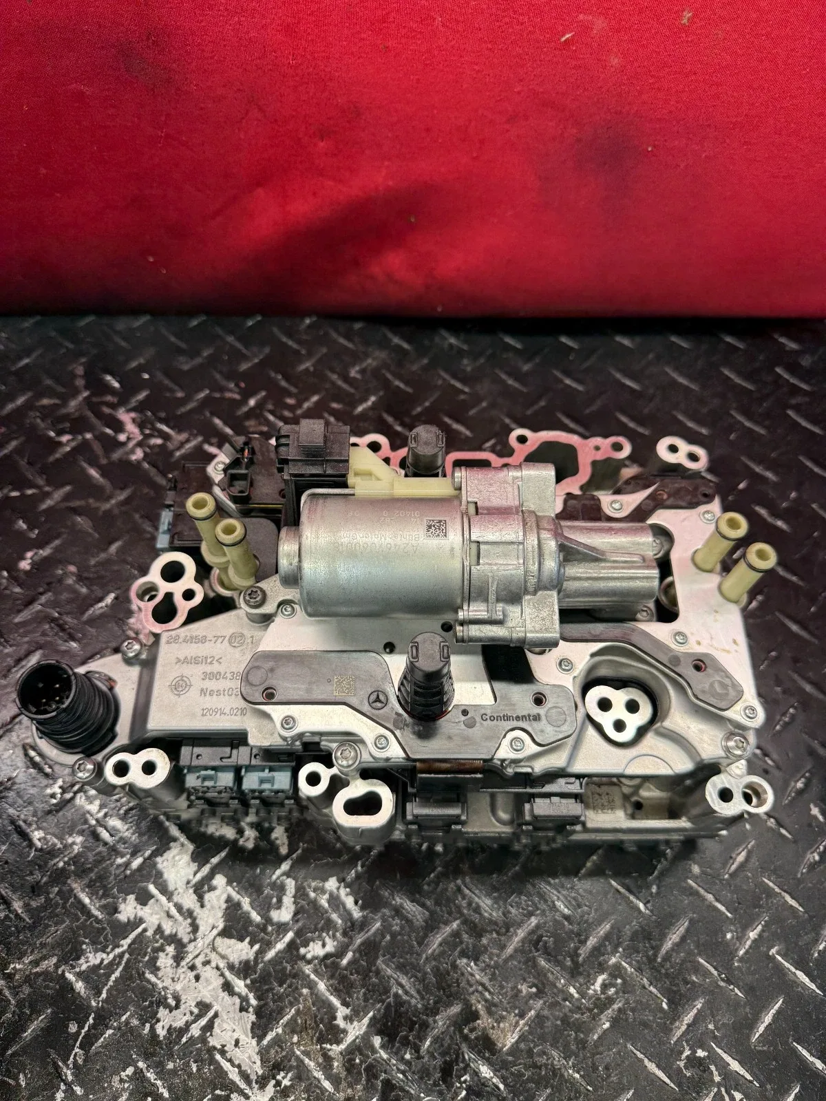 2014-2019 Mercedes-Benz B250 / CLA250 FWD Transmission Valve Body image 4