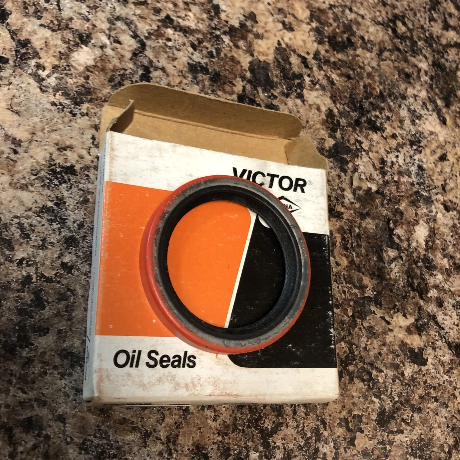 SD1 Oil Seal 3987937 - Multi-Purpose Nitrile Seal image 2