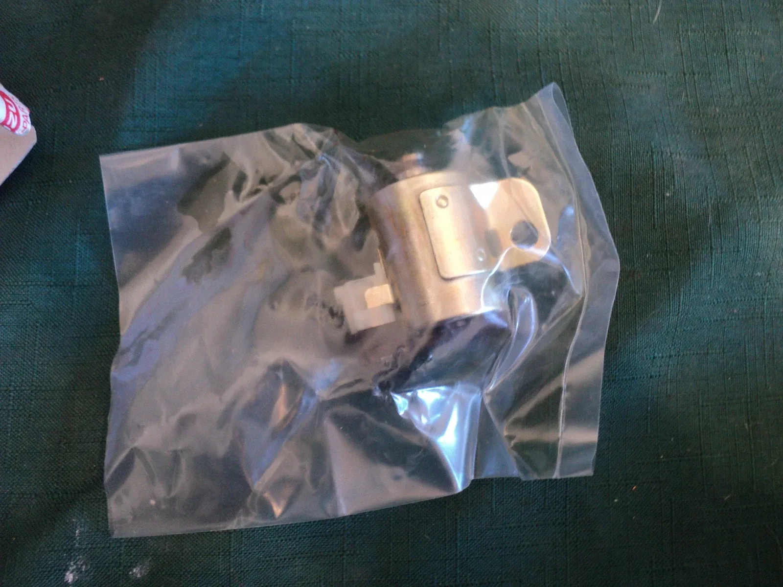 New 1988-1991 Isuzu Trooper Auto Trans Down Shift Solenoid B 8-94480-102-0 NOS image 3