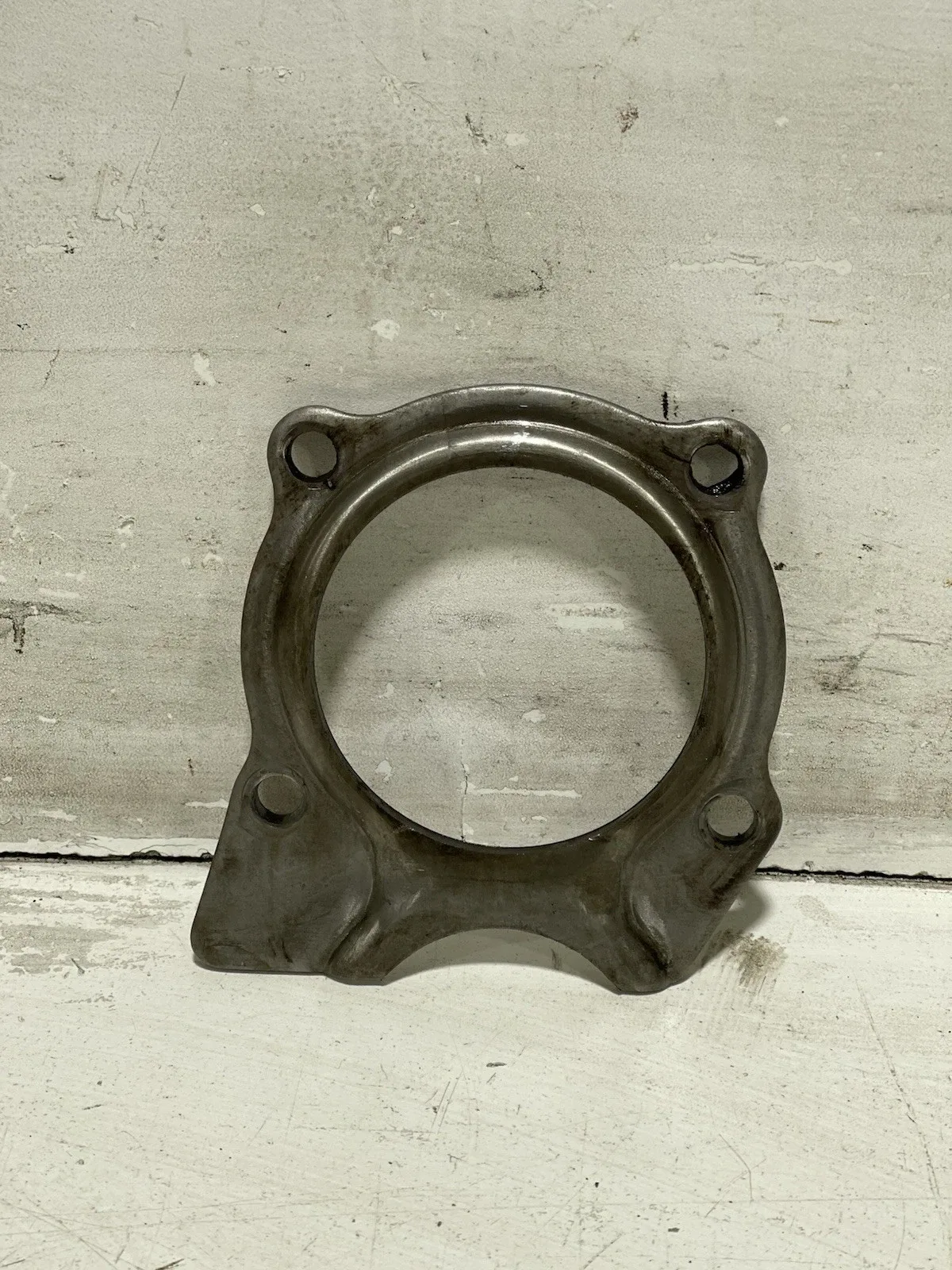 1997-1999 Jeep Wrangler (TJ) AX15 Rear Bearing Retainer OEM - 4.0 image 2