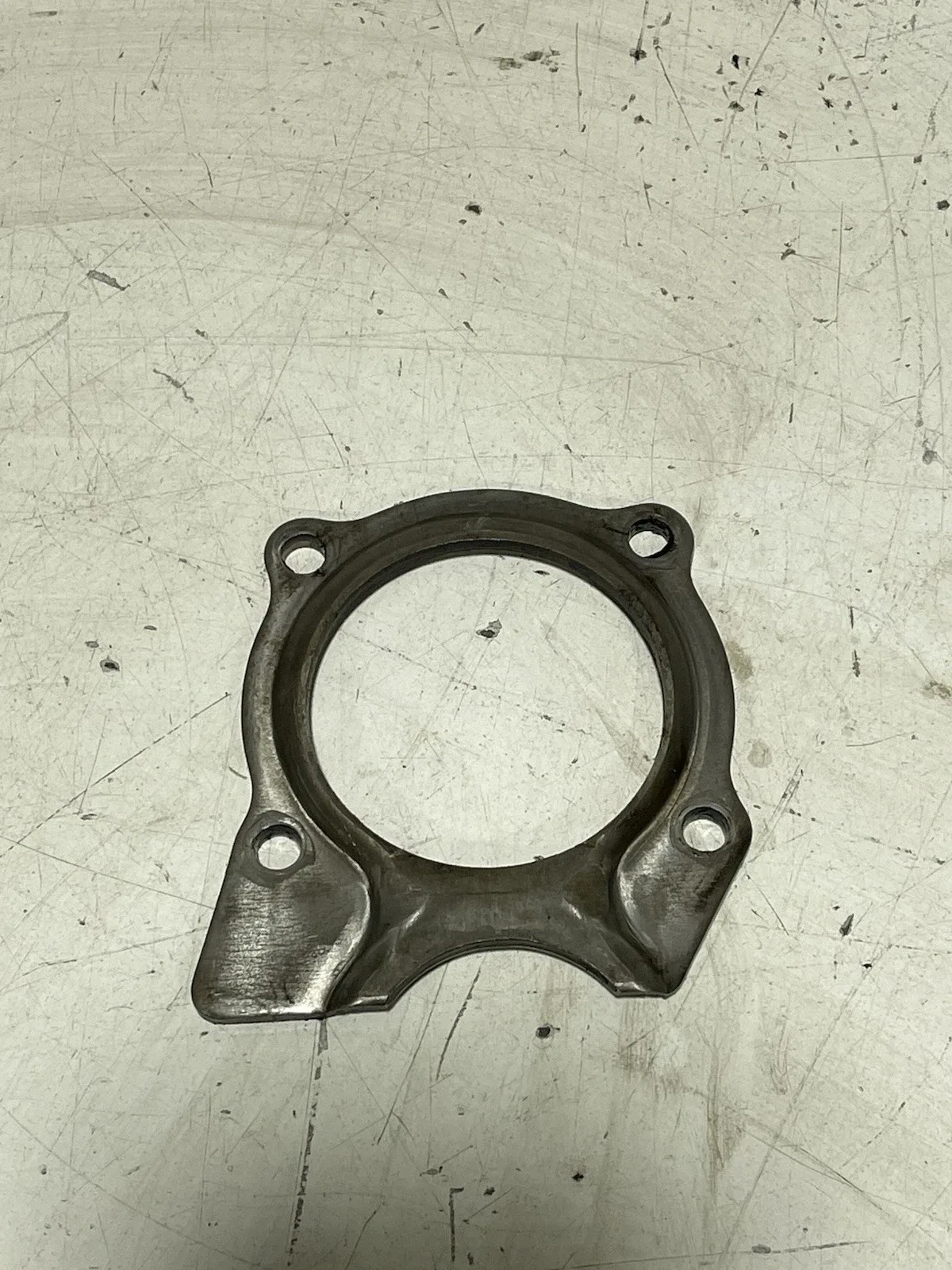1997-1999 Jeep Wrangler (TJ) AX15 Rear Bearing Retainer OEM - 4.0 image 3