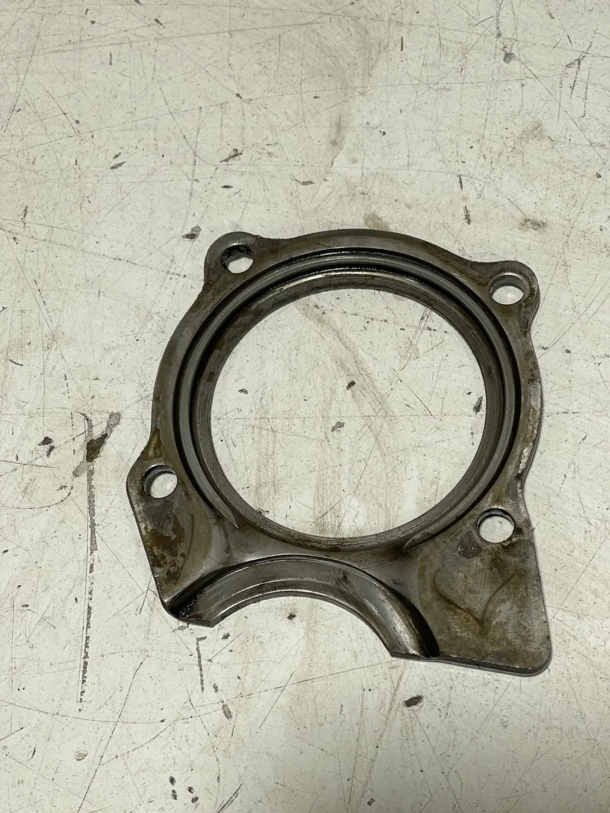 1997-1999 Jeep Wrangler (TJ) AX15 Rear Bearing Retainer OEM - 4.0 image 4