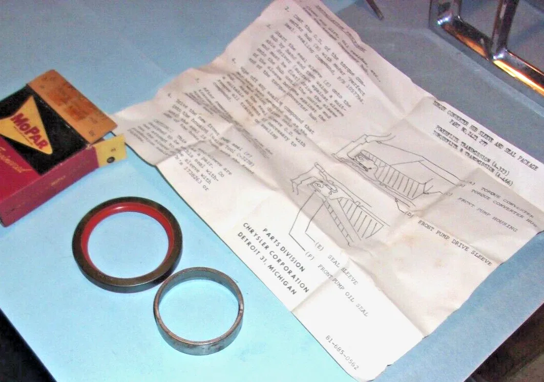 1957-61 Chrysler/Dodge/Plymouth/Desoto Torqueflite Hub Sleeve & Seal Repair kit image 2