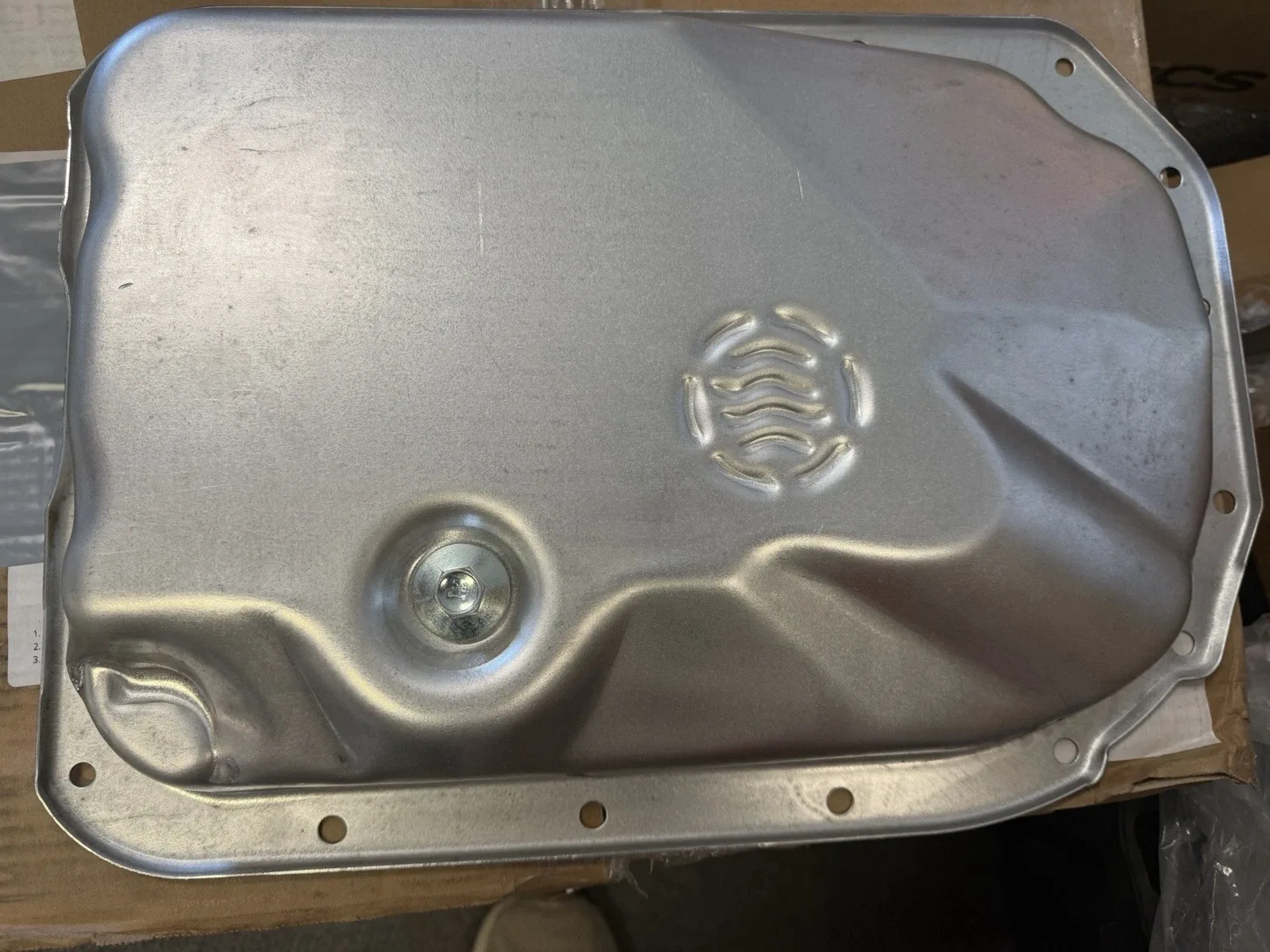 GM 24204278 Automatic Transmission Fluid Pan Kit with Nut Seal & Plug image 3
