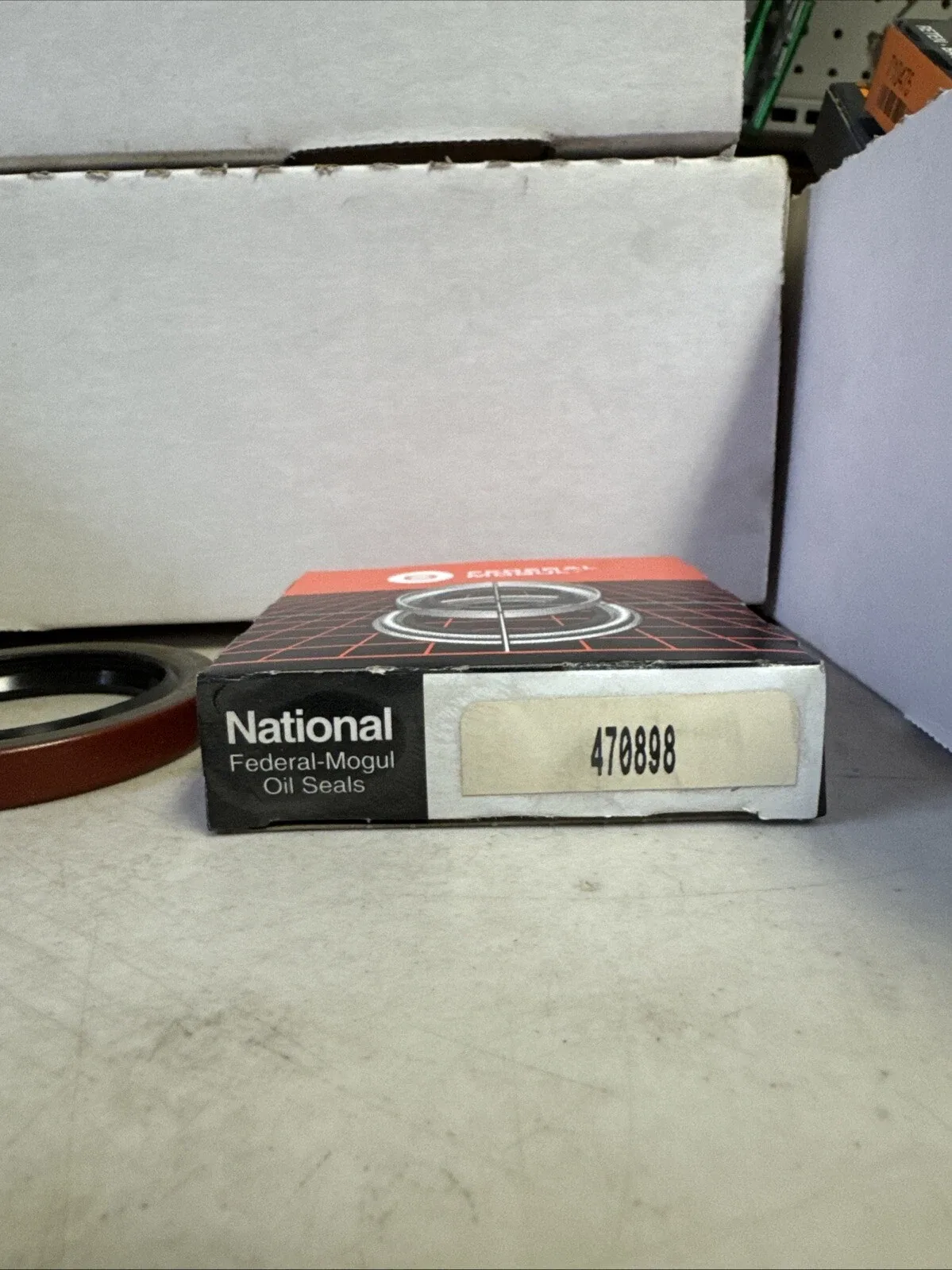 National Bearings 470898 Multi Purpose Oil Seal image 4
