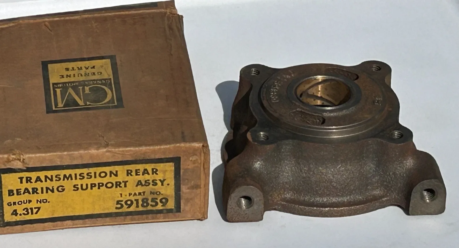 NOS GM 1949-54 Chevrolet Transmission Rear Main Bearing Support Assembly 591859