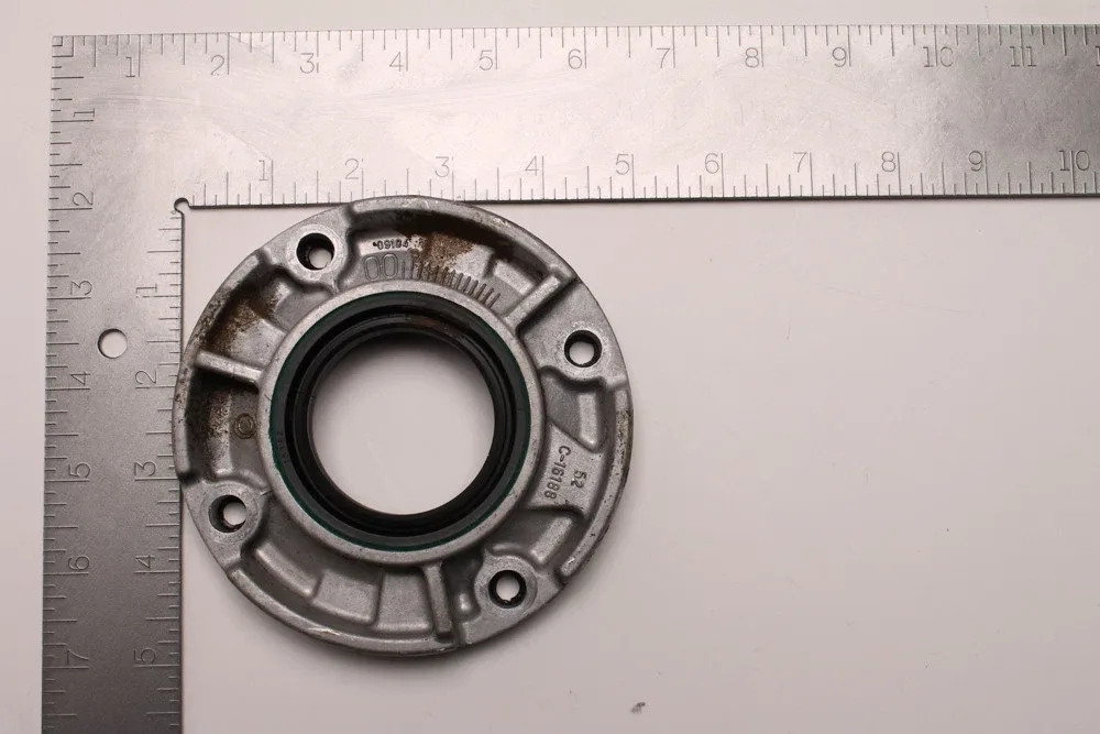 GM 492724 Input Gear / Bearing Retainer — Chevrolet & GMC image 2