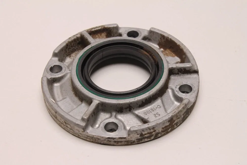 GM 492724 Input Gear / Bearing Retainer — Chevrolet & GMC