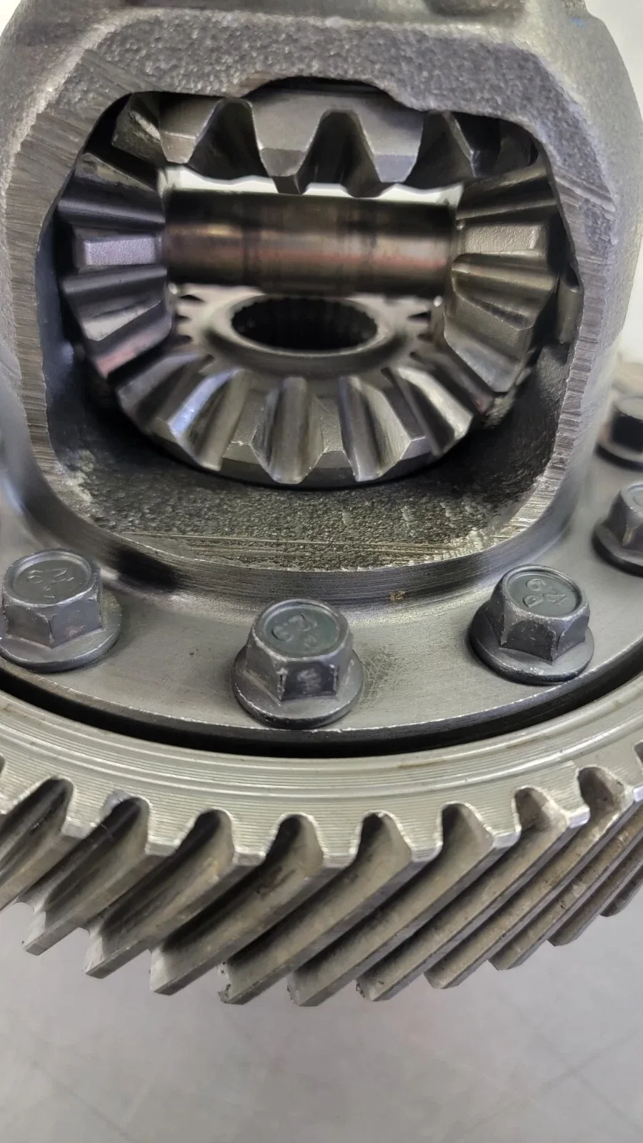 Chrysler A604 Differential 92716AE (Used) — 22 Roller Bearings Both Sides image 2