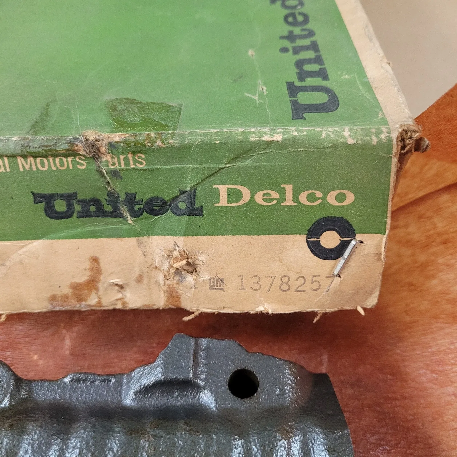 1967-1969 Pontiac Firebird Valve Body 1378257 image 2