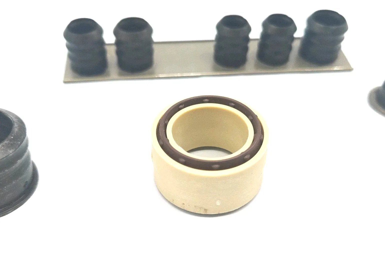 Ford Super Duty 6R140 Valve Body-to-Clutch Tower Seal Grommet Kit FT187 image 3