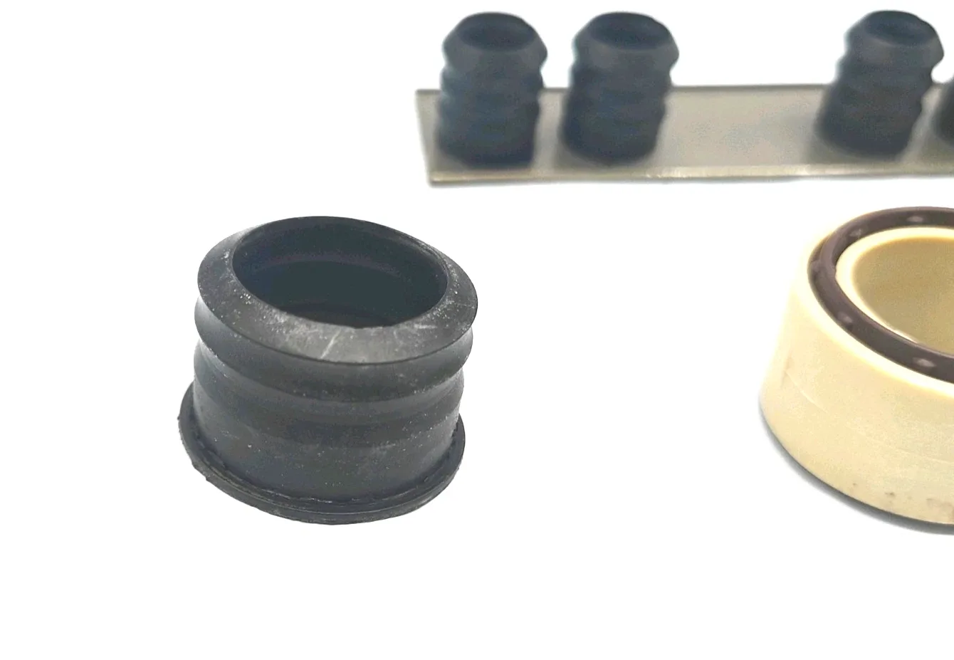 Ford Super Duty 6R140 Valve Body-to-Clutch Tower Seal Grommet Kit FT187 image 4