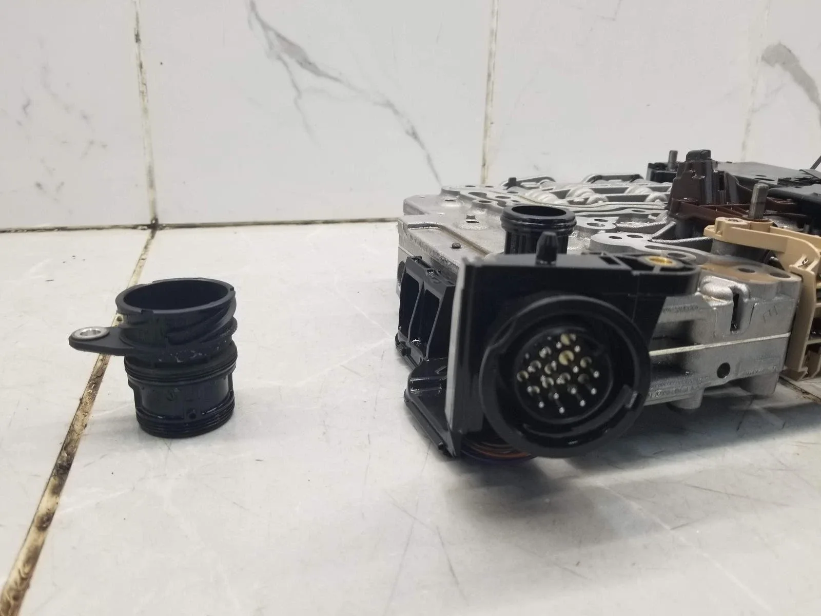 2016 Audi Q5 Transmission Valve Body 1195694 image 3