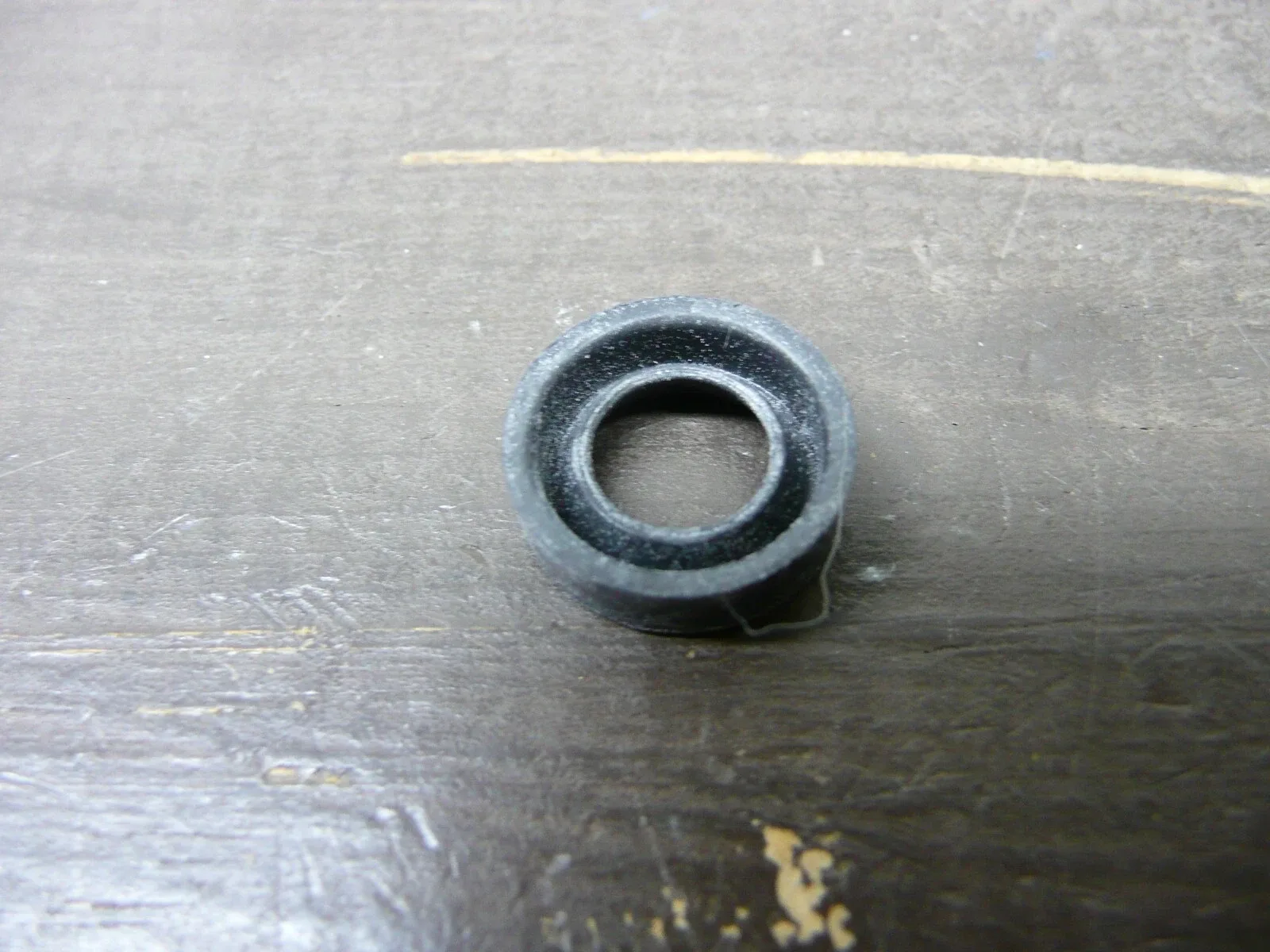 GM TH325-4L Speedometer Shaft Oil Seal - VDS image 2