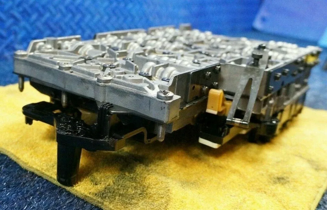 2006 Mercedes-Benz S430 Valve Body Mechatronics A2202770901 / A 220 277 09 01 image 3