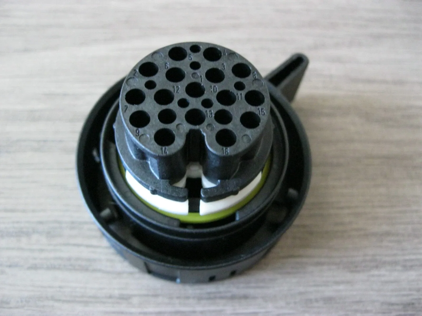 VW Audi DL501 DSG Valve Body Controller Pigtail Plug - 420973716 image 2