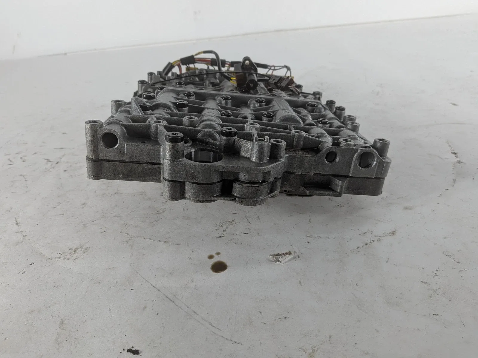 2001-2006 BMW 325i / 525i / Z4 Automatic Transmission Valve Body - 1060427138 image 4