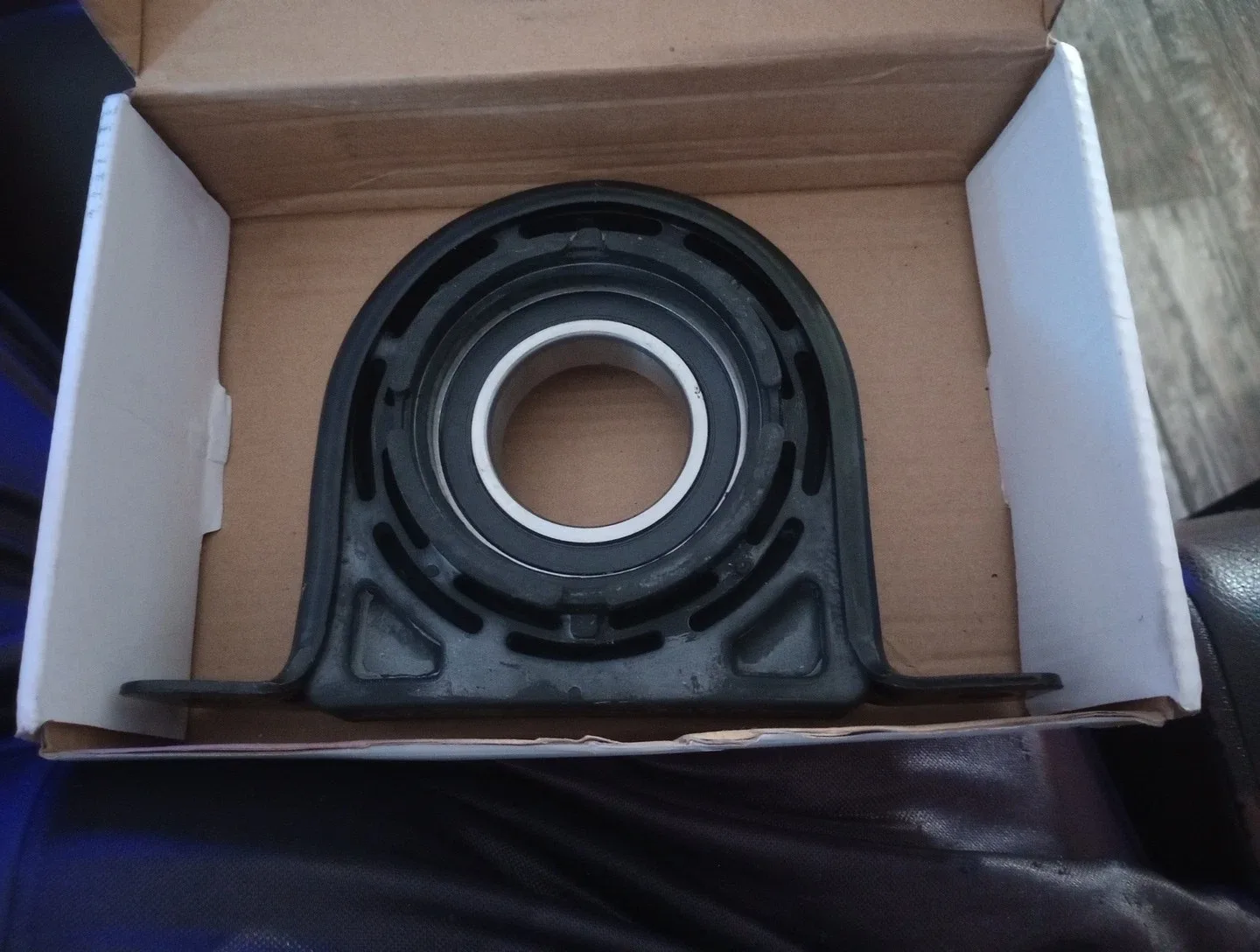 Unbranded Center Support Bearing MPN 732262 896854 image 2