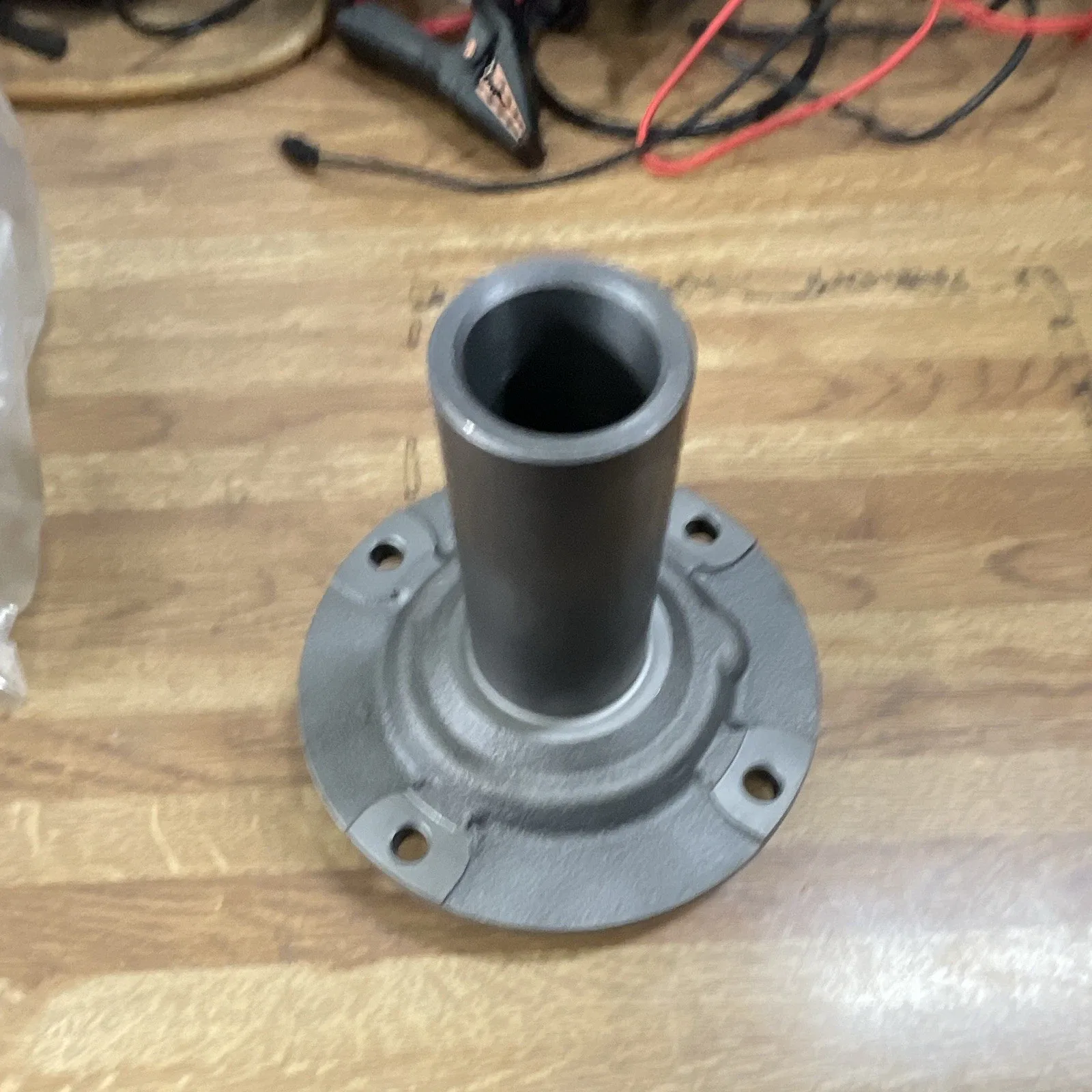 World American NV18161R NV4500 Bearing Retainer image 3