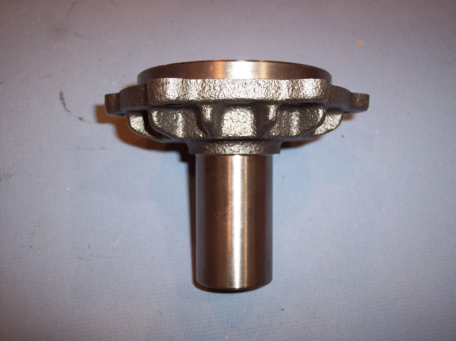 1991-1995 GM C/K & S Series Trucks Front Bearing Retainer 8681609 - New Venture 3500 image 2