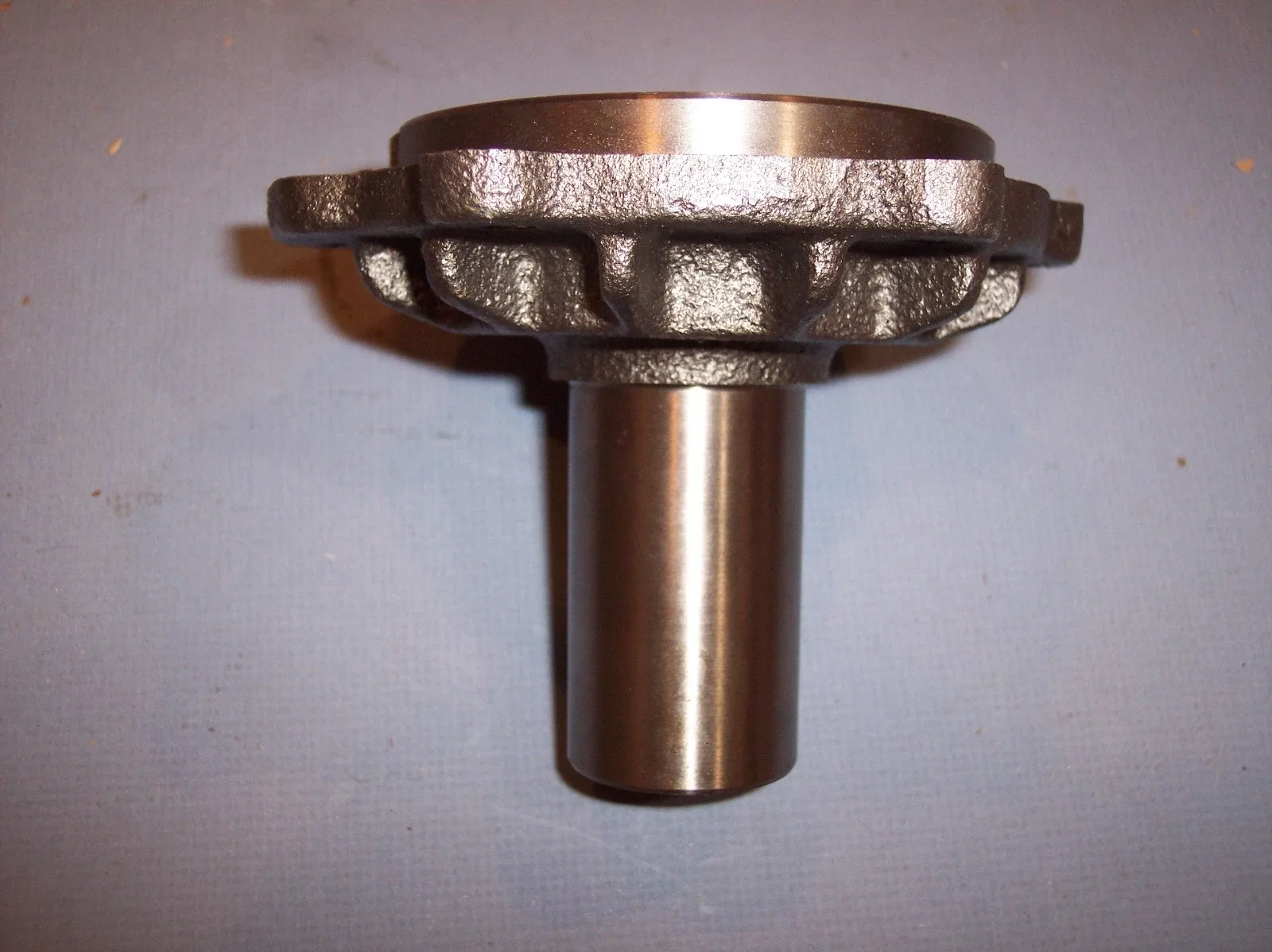 1991-1995 GM C/K & S Series Trucks Front Bearing Retainer 8681609 - New Venture 3500 image 3