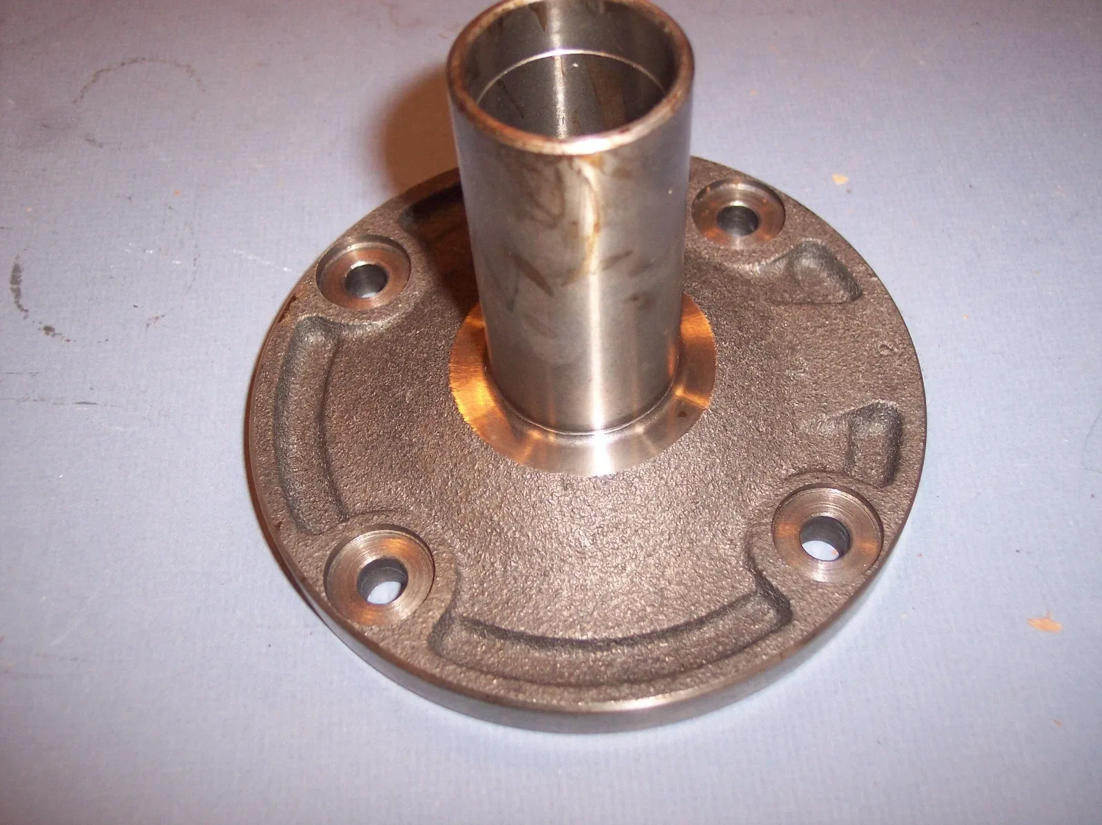 1986-1993 Chevrolet GMC Medium Duty Trucks Front Bearing Retainer 15634994 image 3