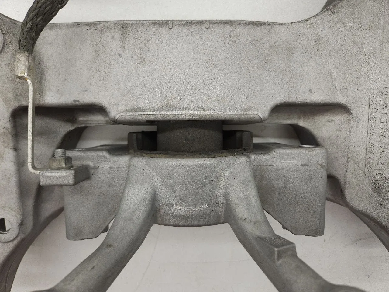 2017-2020 BMW 530e Hybrid RWD Transmission Mount (22319485333) image 4