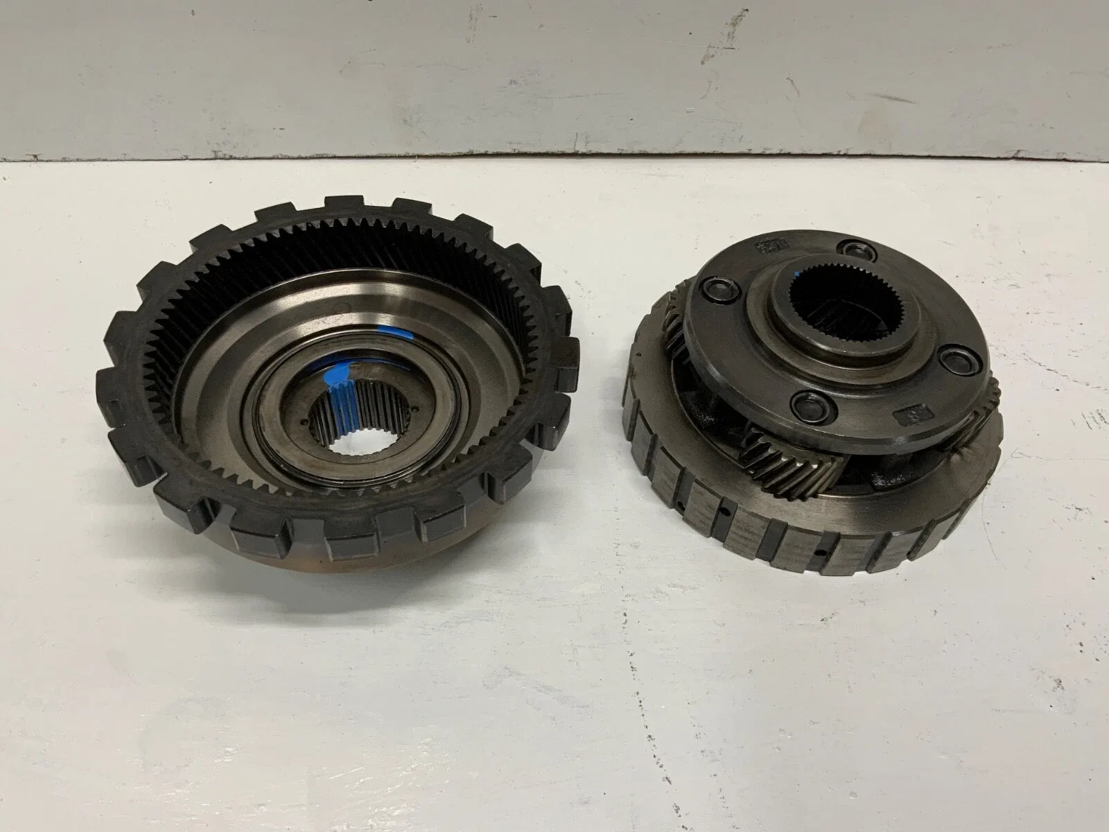 GM 4L60E/4L65E  AUTO TRANS REAR PLANETARY AND RING GEAR 4 PINION BEARING TYPE image 4