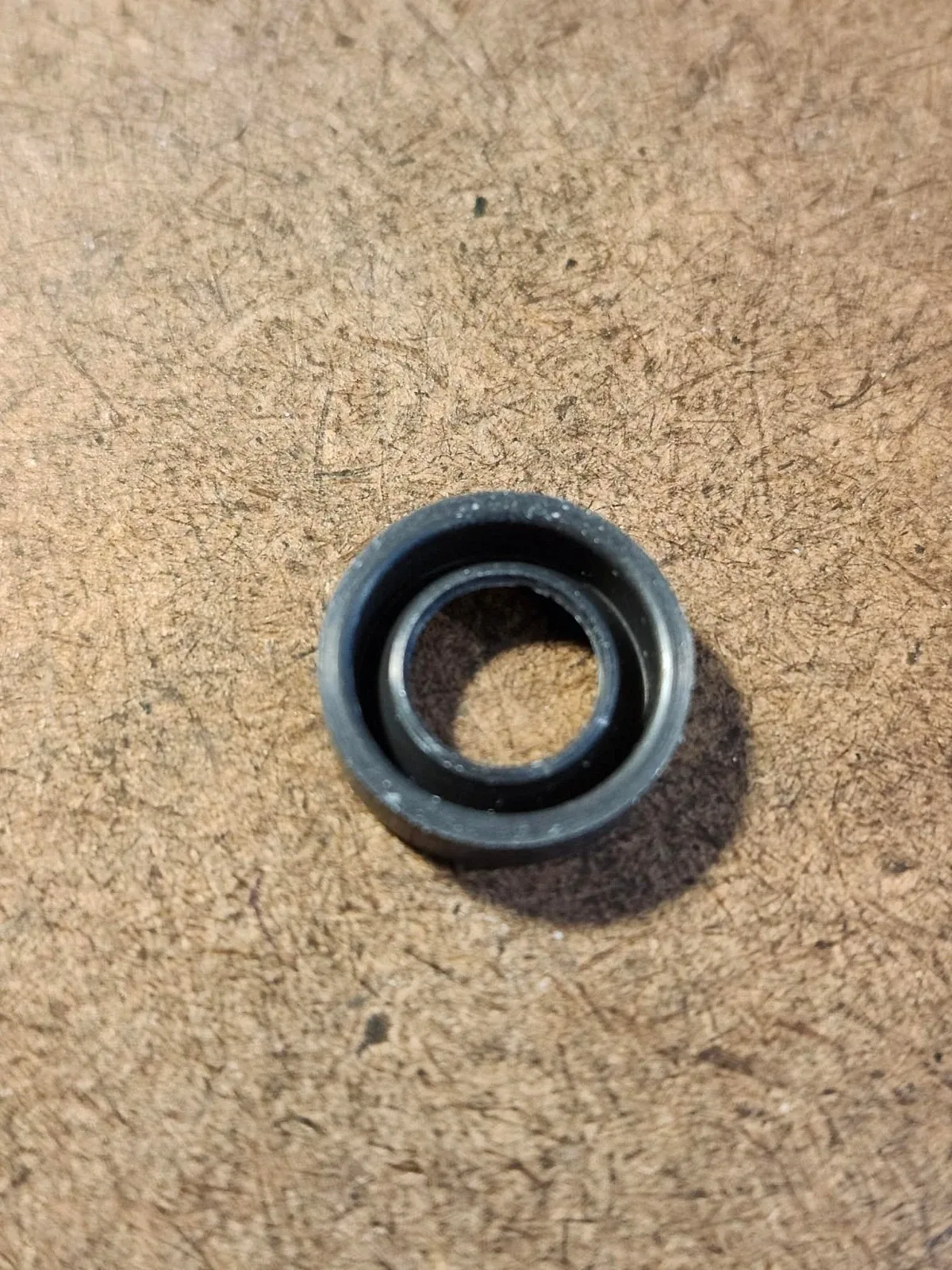 GM TH200-4R Speedometer Driven Gear Shaft Seal - vds image 2