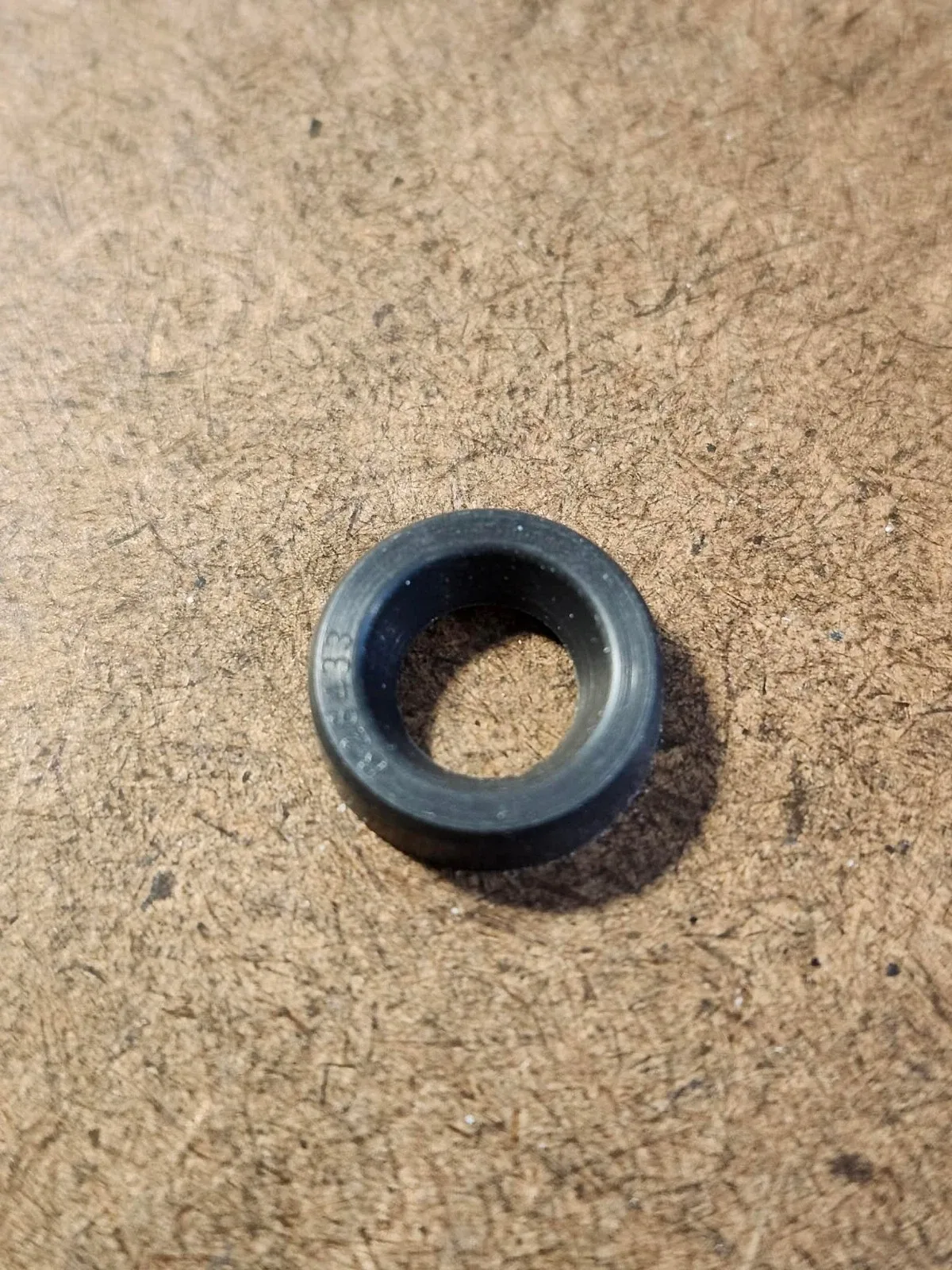 GM TH200-4R Speedometer Driven Gear Shaft Seal - vds
