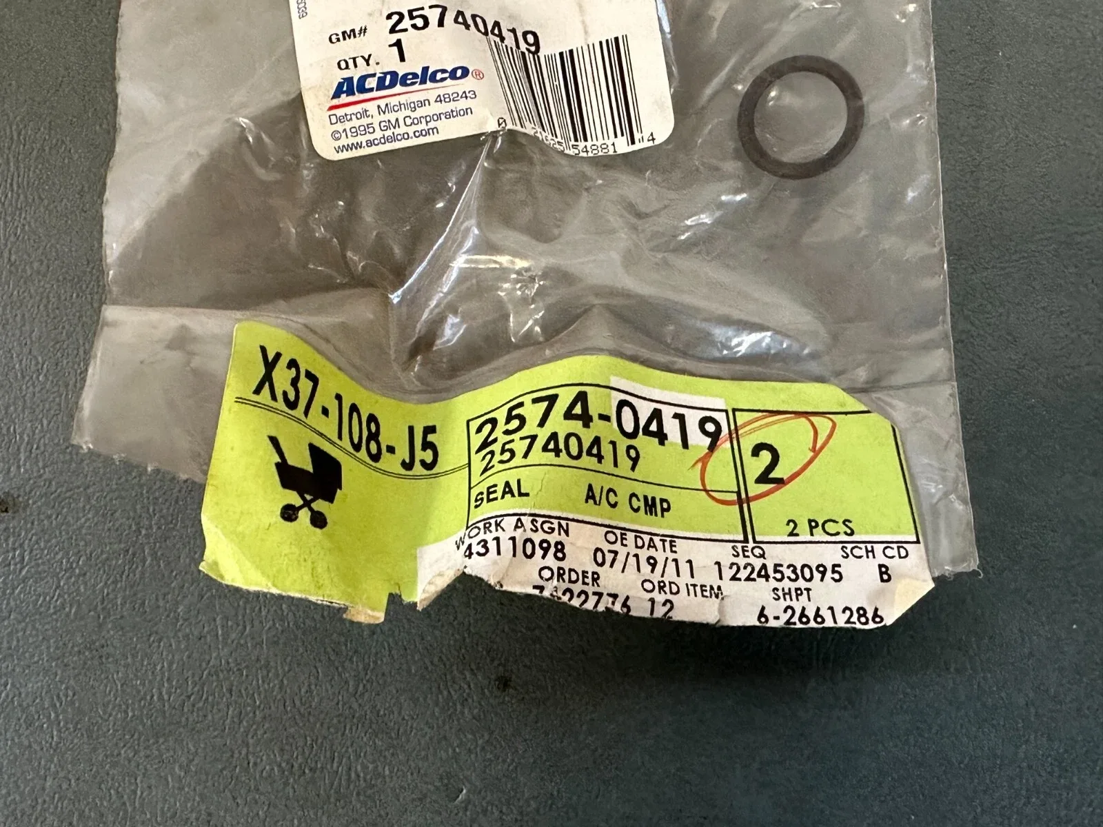 2011-2015 Cadillac CTS-V AC Line O-Ring Seal MPN 25740419 image 2