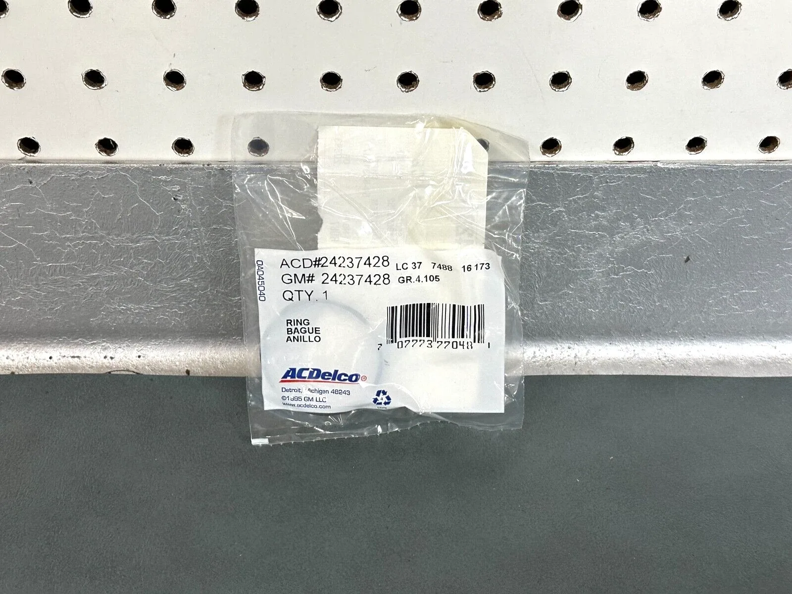 GM OEM NOS 24237428 3-5-Reverse 4-5-6 Clutch Fluid Seal 2020-2021 Cadillac XT5