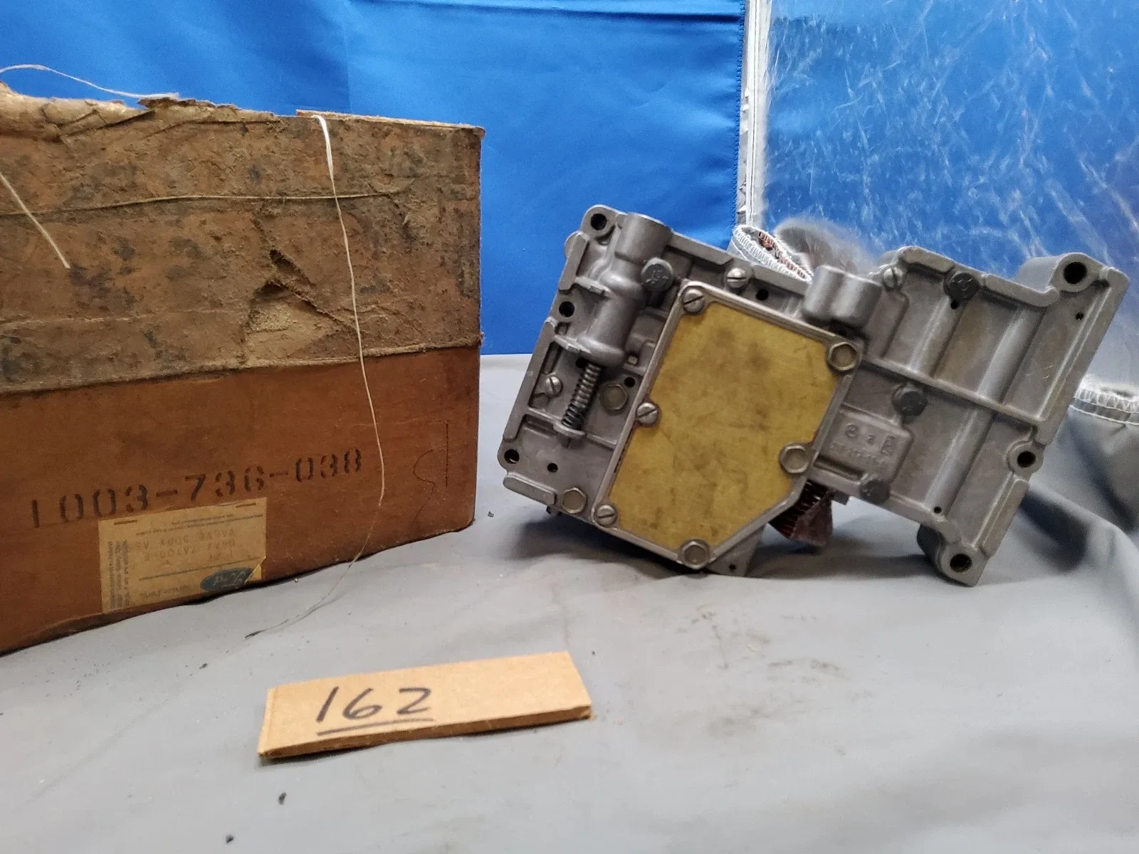 1973-1974 Ford Galaxie / Mercury 400 Borg-Warner Transmission Valve Body D3AZ-7A100-E image 2