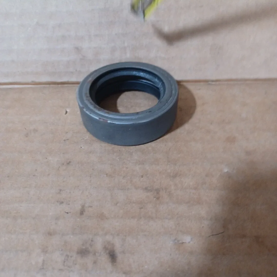 National Oil Seals 7731S Transmission Oil Seal image 3