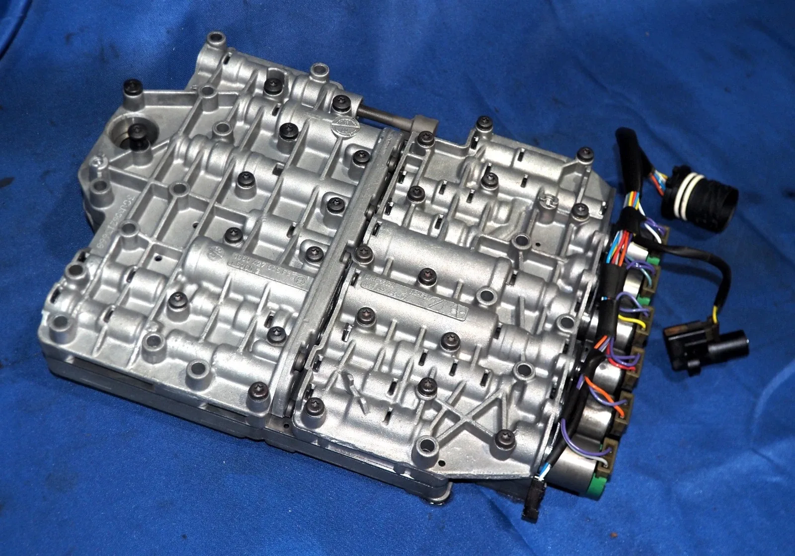 1997-2005 Audi A4 A6 Volkswagen Passat 01V (ZF 5HP19) Automatic Transmission Valve Body 1060427035