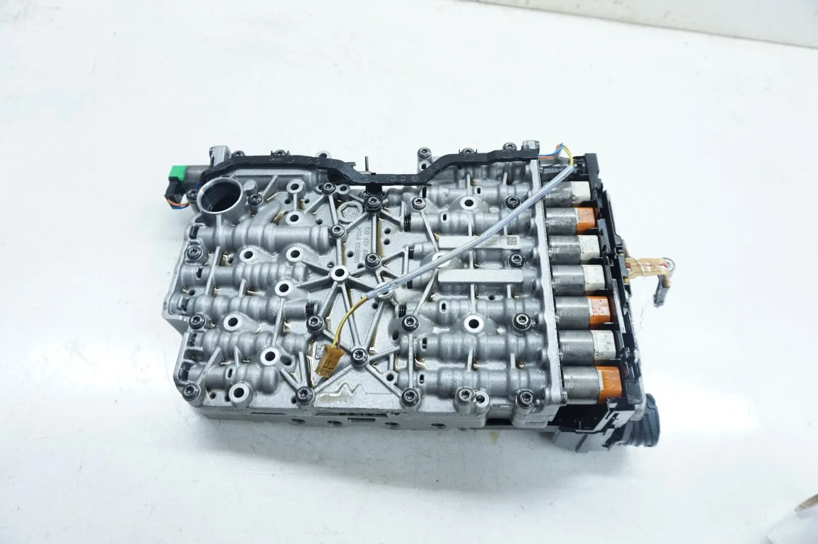2015-2016 BMW 428ix F36 2.0L Transmission Valve Body Assembly image 3